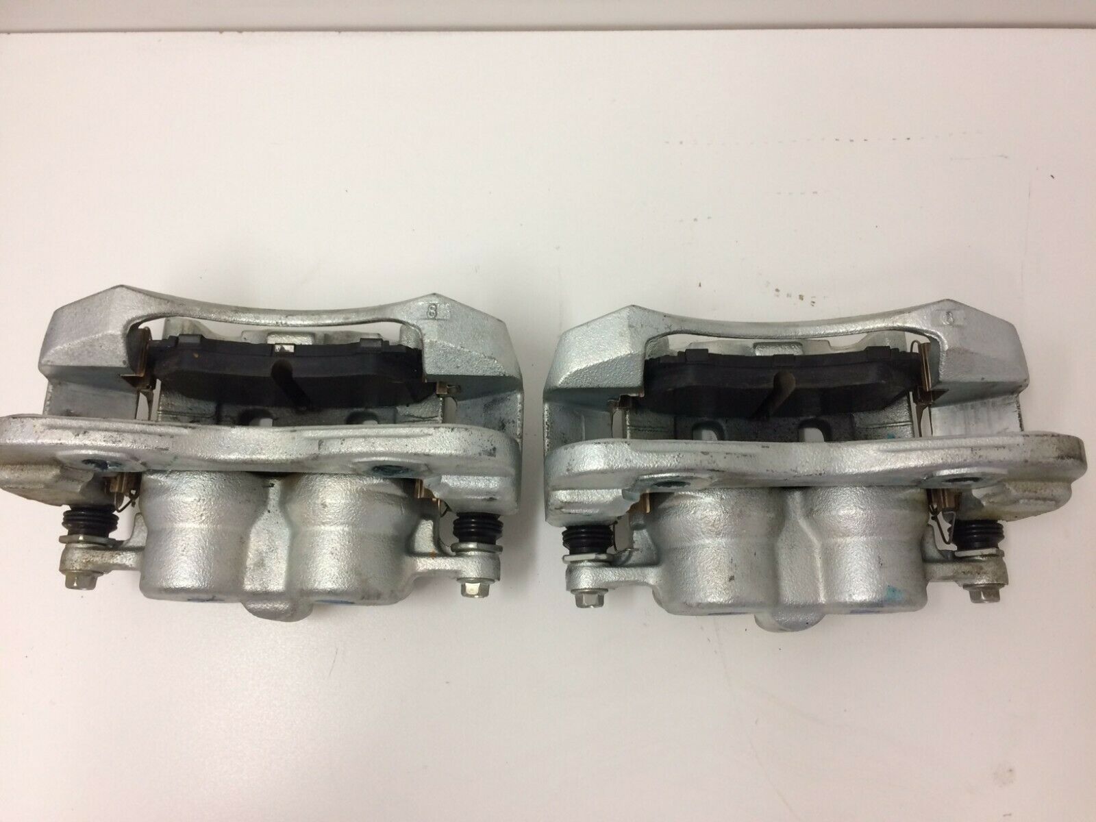 Genuine Holden RG Colorado Front Brake Caliper Pair 2012-2020 - Perfect for Truck Brake System Replacement & Repair