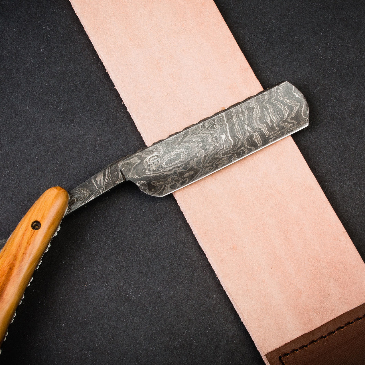 Premium Leather Sharpening Strop for Knives, Razors & Tools - Honing & Polishing Edge - Perfect for Barbers, Chefs & Woodworkers - Home & Professional Use