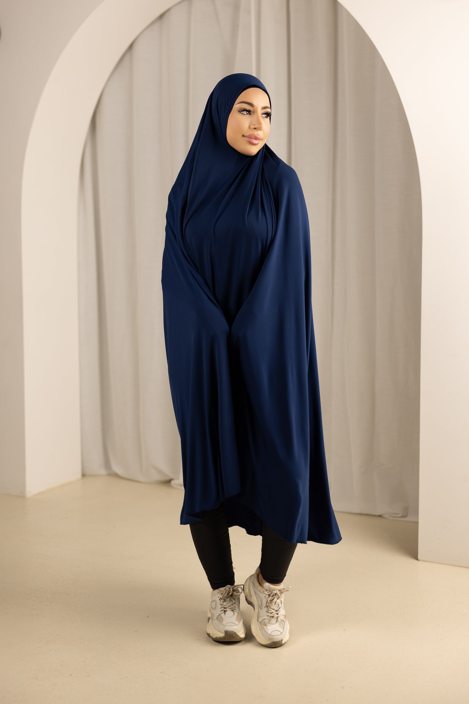 Stylish Jilbab in Beautiful Shades of Blue - Perfect for Prayer, Modest Fashion & Everyday Wear