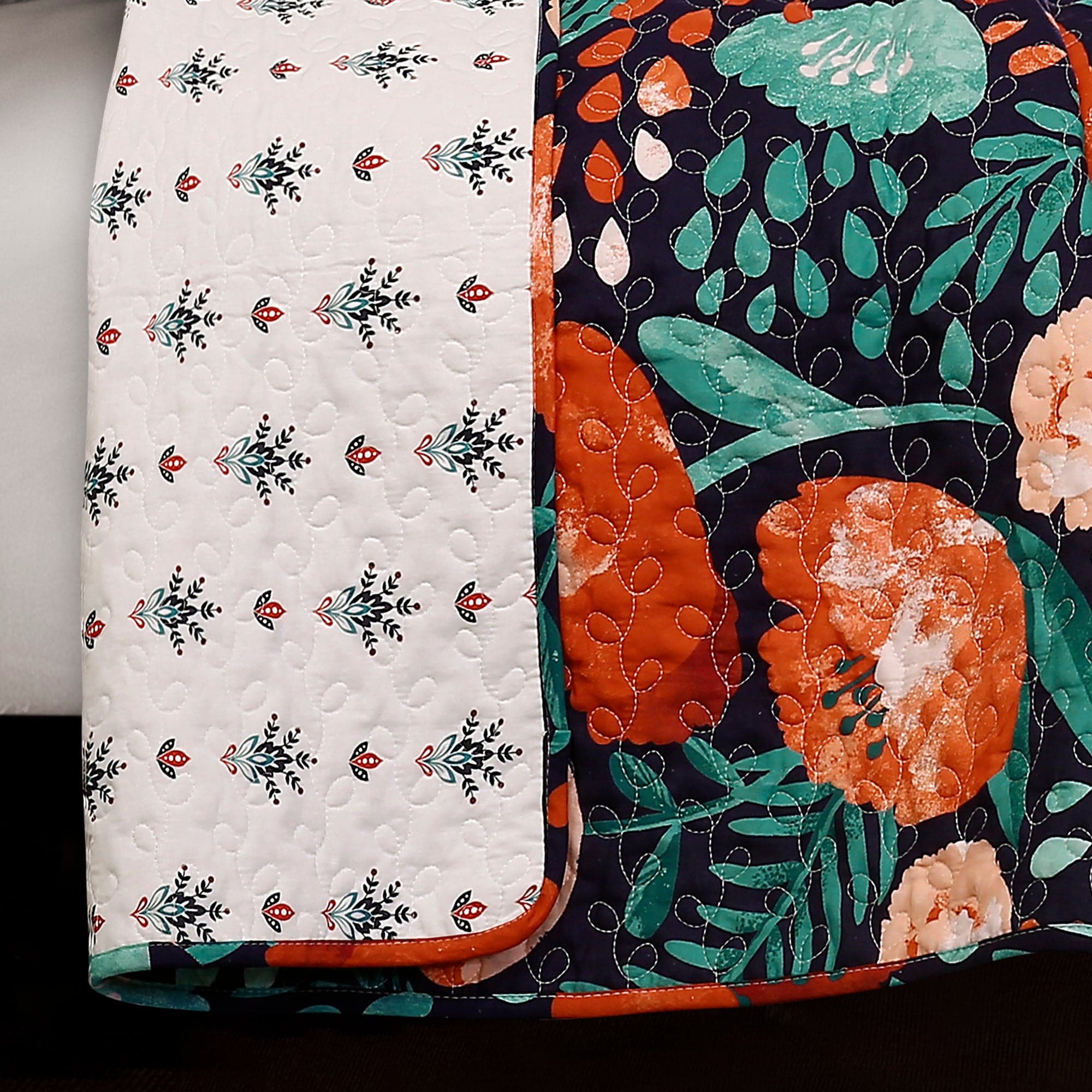 Poppy Garden Quilt 3-Piece Bedding Set - Floral Duvet Cover, Pillow Shams & Bed Skirt - Perfect for Spring & Summer Bedroom Decor