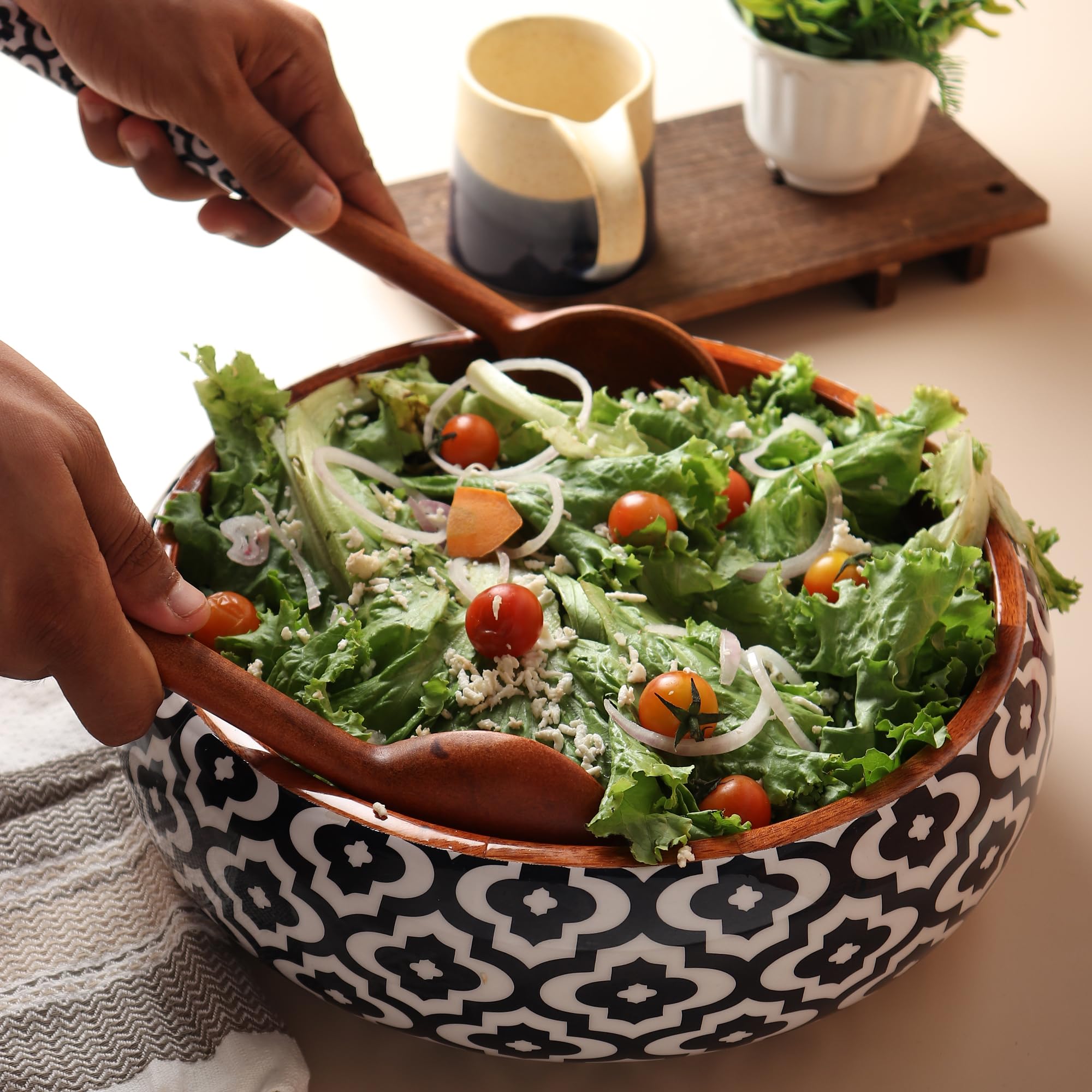 Large Salad Bowl with Servers - 12x4