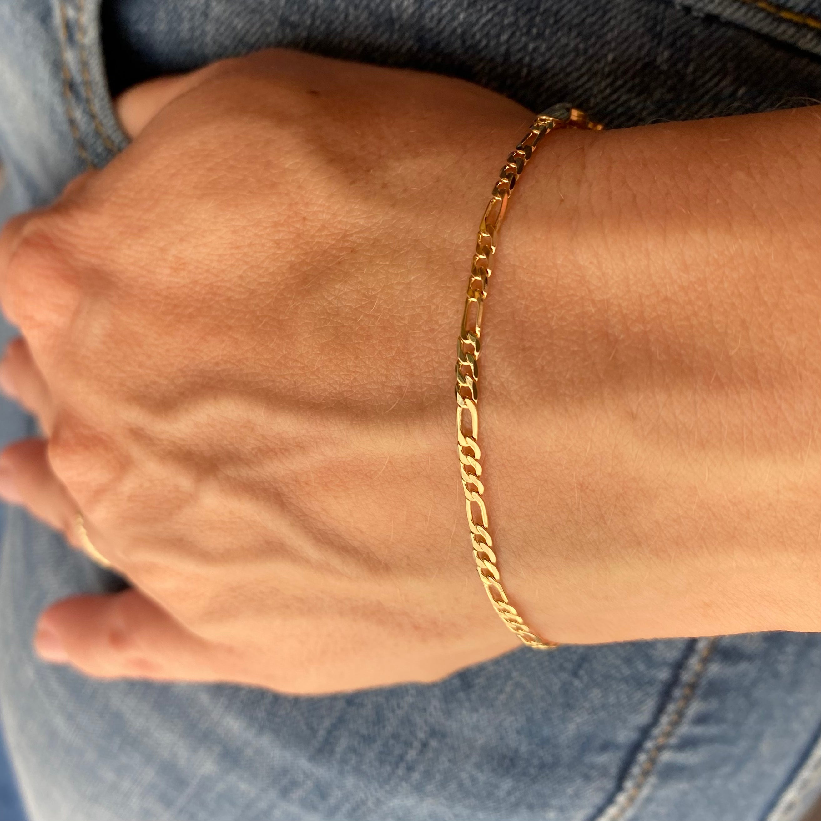 18K Gold Filled 2.5mm Flat Figaro Chain Bracelet for Women - Dainty & Elegant Jewelry Gift for Birthday, Anniversary - Perfect for Layering, Everyday Wear & Special Occasions