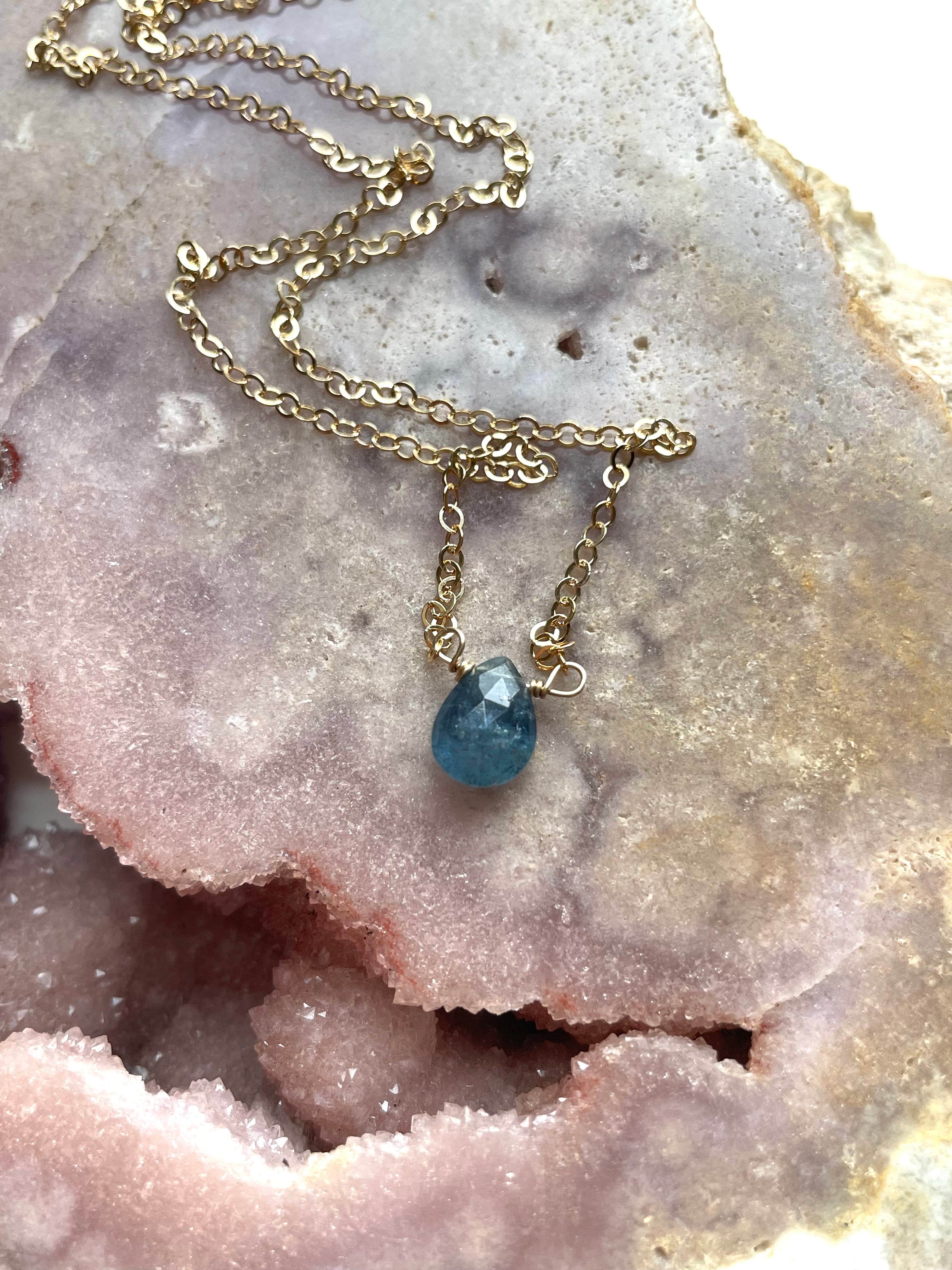 Dainty Moss Aquamarine Necklace - March Birthstone Jewelry for Women | Elegant Pendant Gift for Birthday, Anniversary & Mother's Day | Perfect for Everyday Wear & Special Occasions