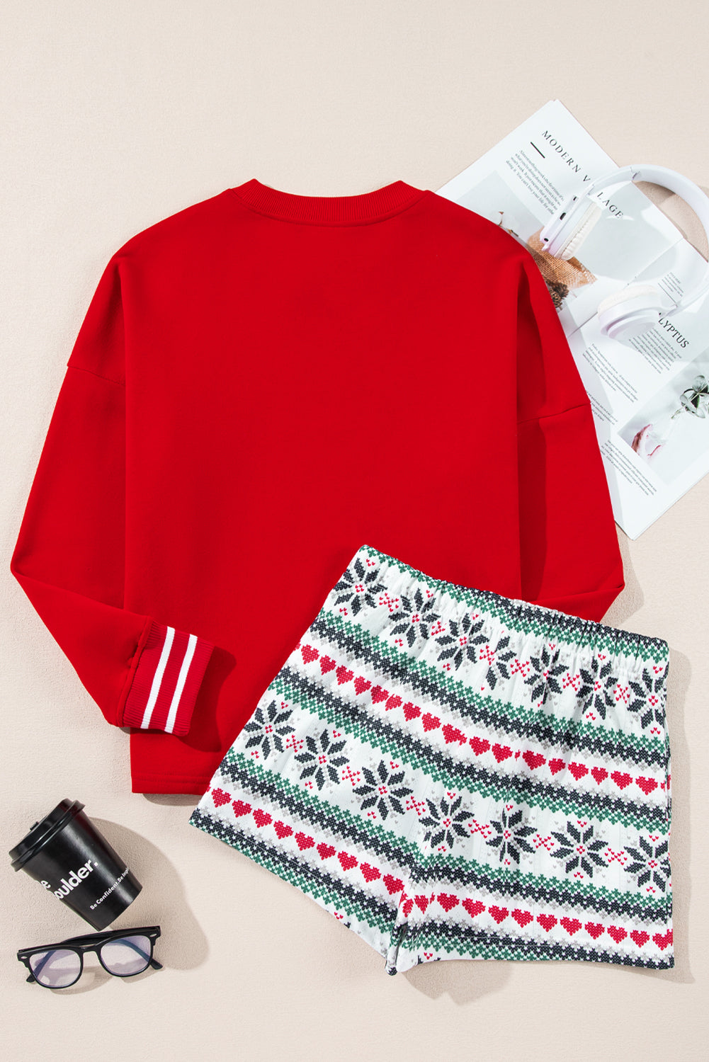 Women's Letter Graphic Round Neck Top and Printed Shorts Lounge Set - Comfortable Casual Outfit for Home, Travel & Relaxation