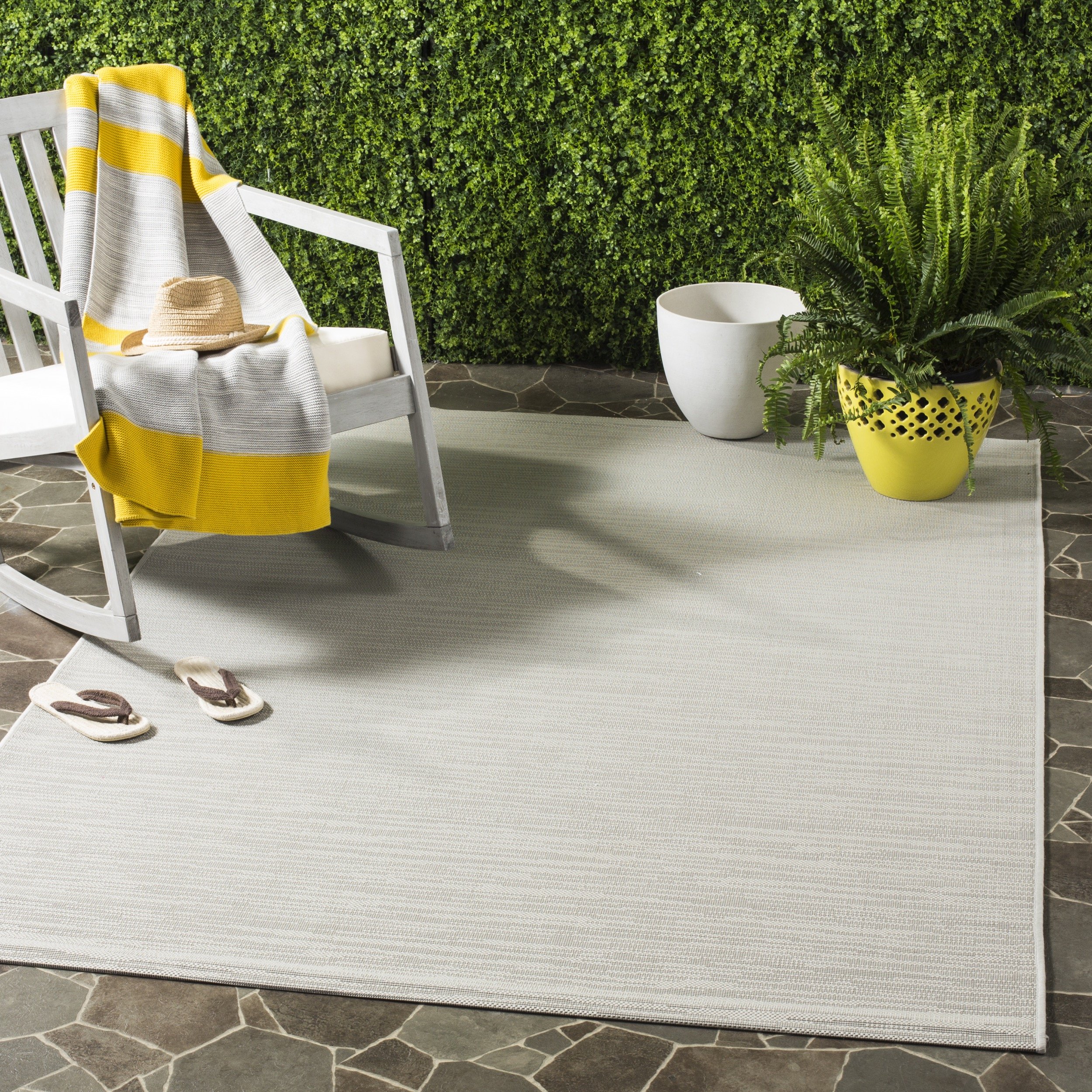 SAFAVIEH Courtyard Collection 8' x 11' Light Grey CY6576 Indoor Outdoor Waterproof Rug - Easy to Clean, Stain Resistant for Patio, Backyard, Mudroom, Deck & Porch Use