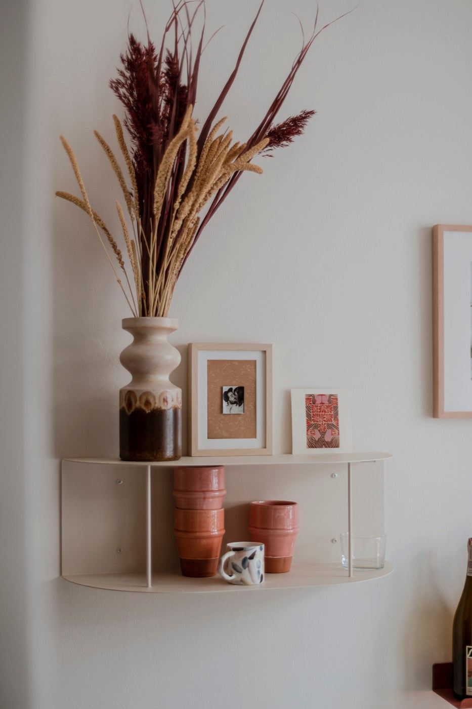 Lina Shelf - Modern Floating Wall Shelf for Home & Office Organization - Perfect for Displaying Books, Decor, and Plants in Living Room, Bedroom, or Workspace