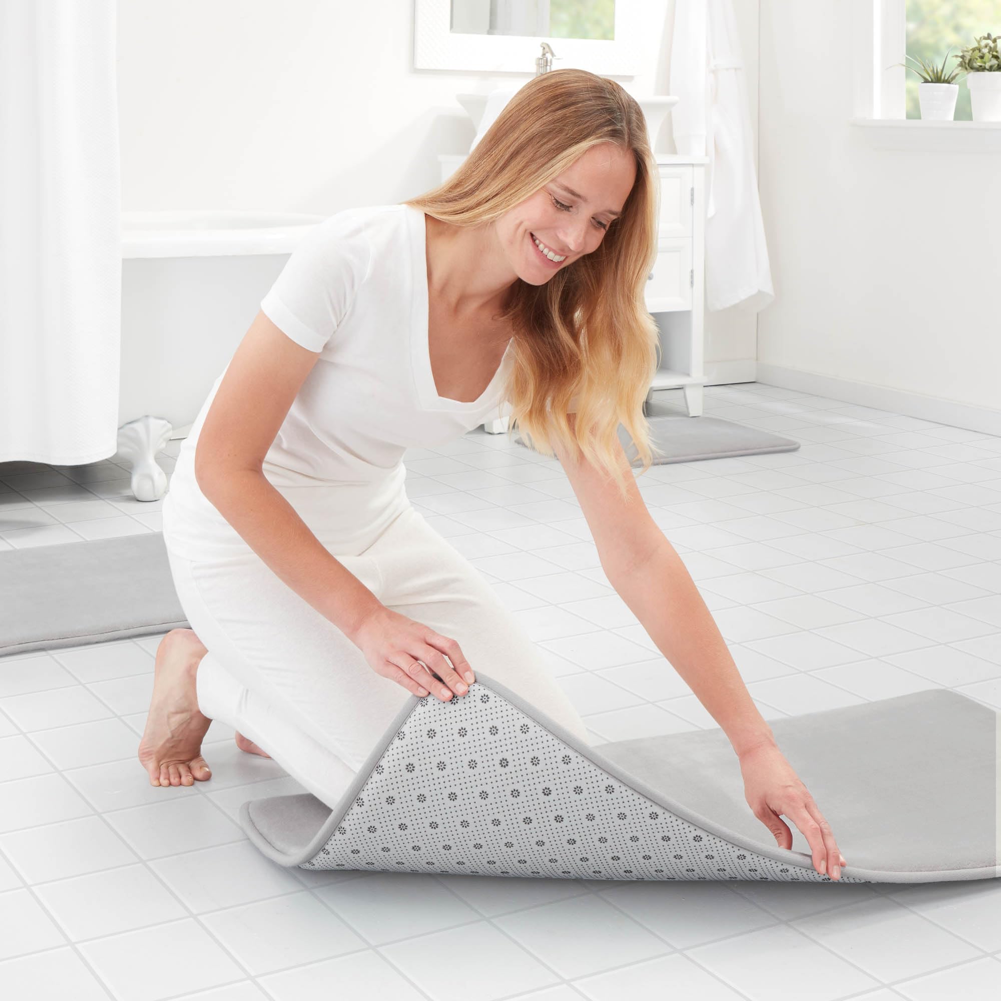 Genteele Memory Foam Bath Mat - Non-Slip Absorbent Super Soft Velvet Bathroom Rug (24