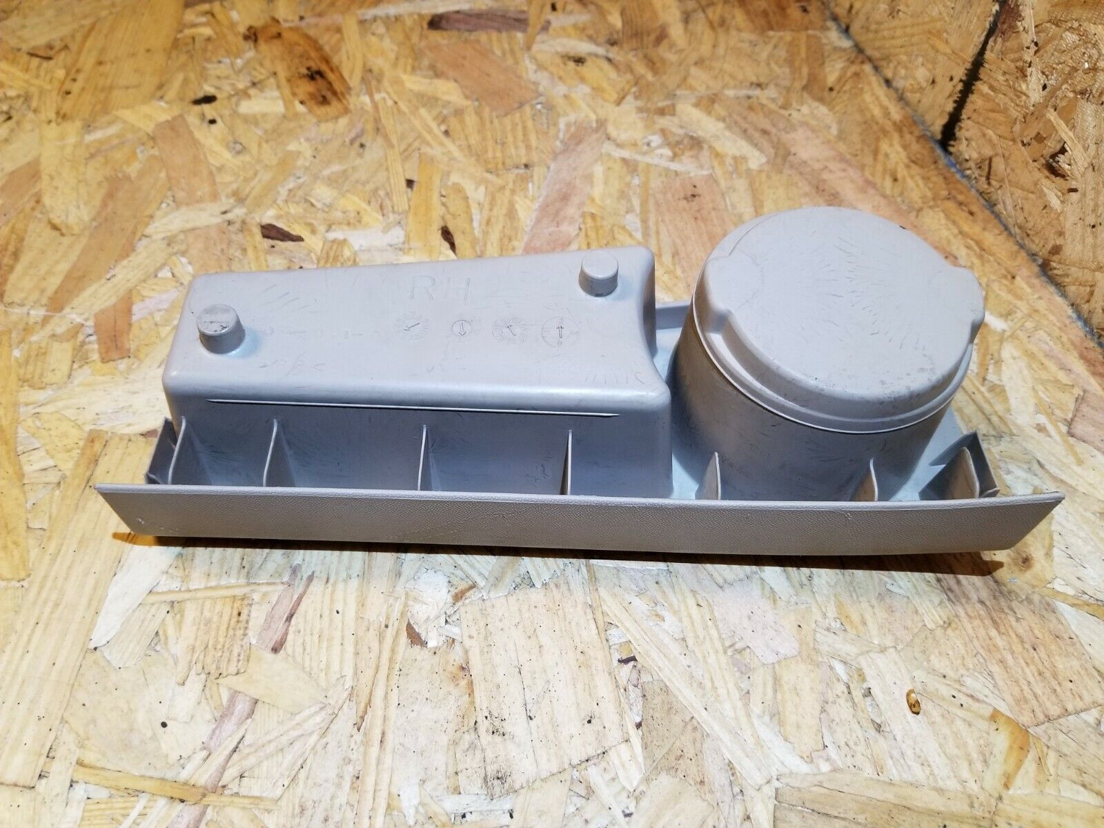 2005-2009 Cadillac SRX Rear Right Passenger Side Cup Holder OEM Replacement - Perfect for Road Trips & Daily Commutes