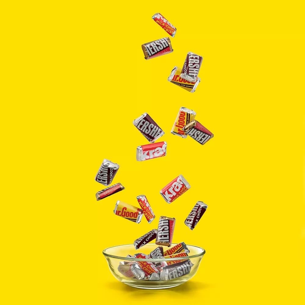 Hershey's Miniatures Assorted Chocolate Candy - 50 Pieces (1 Pound) Individually Wrapped Bulk Pack | Perfect for Halloween, Christmas Gifts, Party Favors, Office Snacks, Movie Nights & Family Gatherings