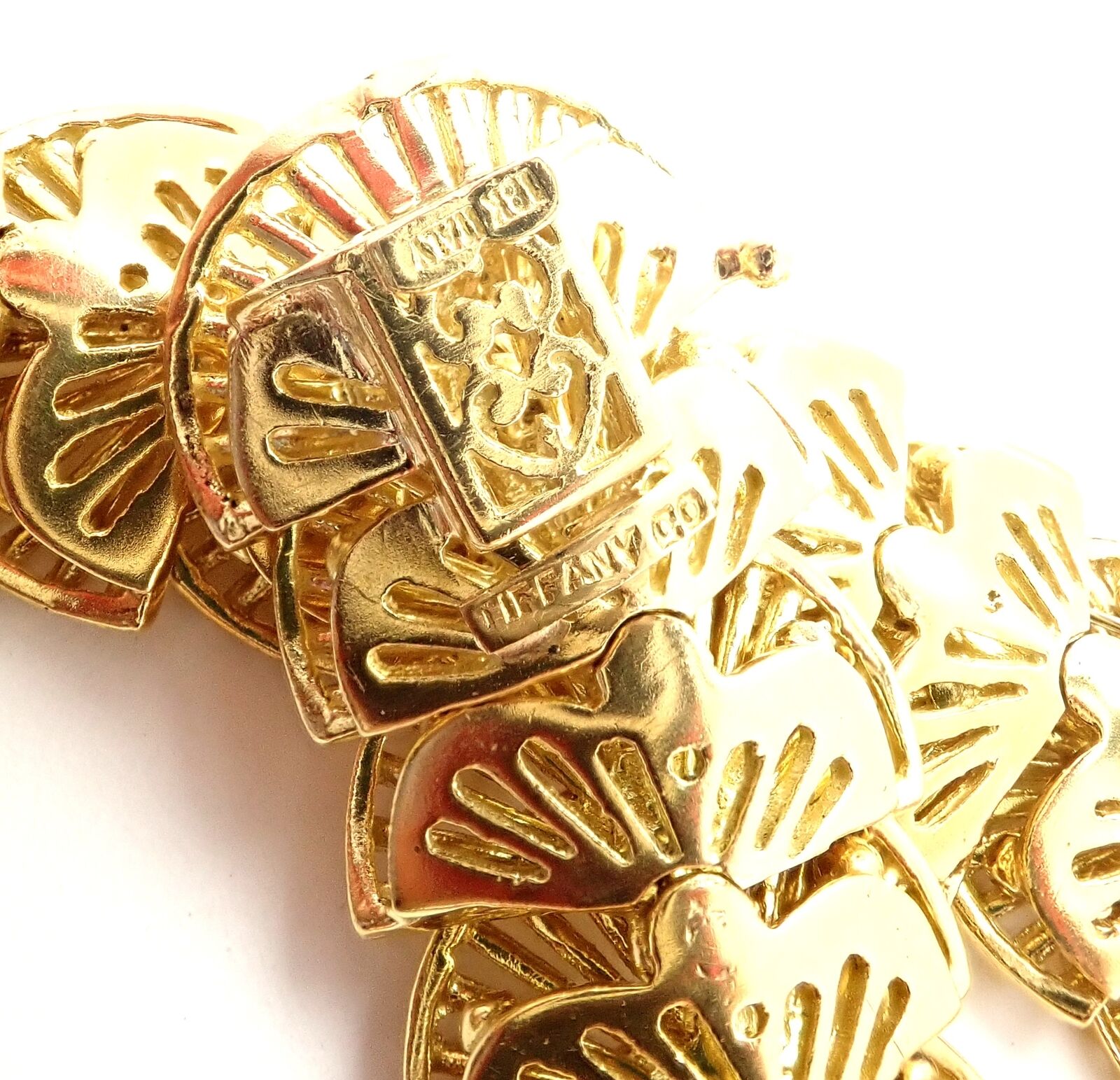 Authentic Vintage Tiffany & Co 18k Yellow Gold Fan Shell Link Necklace - Rare Luxury Jewelry for Women, Perfect Gift for Anniversary, Birthday & Special Occasions