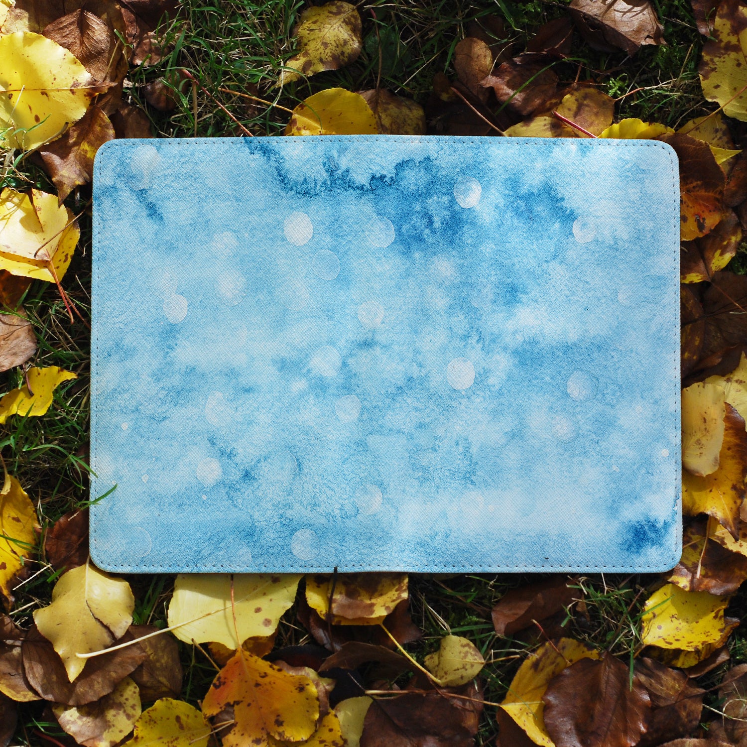 Premium RFID Blocking Travel Wallet for Winter - Secure Passport Holder & Organizer for Vacations, Business Trips, and Cold Weather Adventures