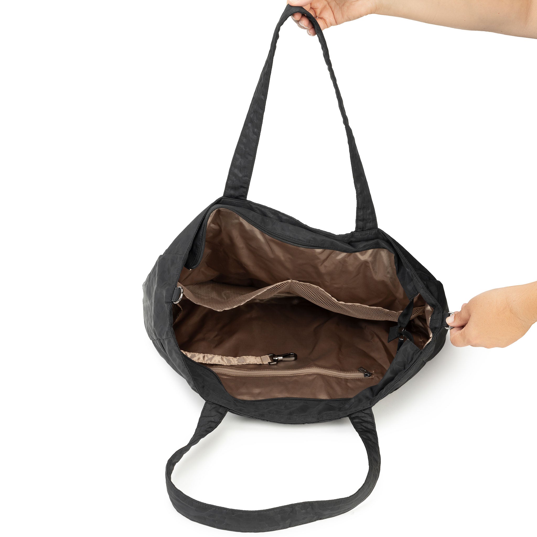 JuJuBe MBoss Catwalk Collection Diaper Bag - Stylish & Spacious for Moms on the Go - Perfect for Travel, Work & Daily Errands (Canada Exclusive)