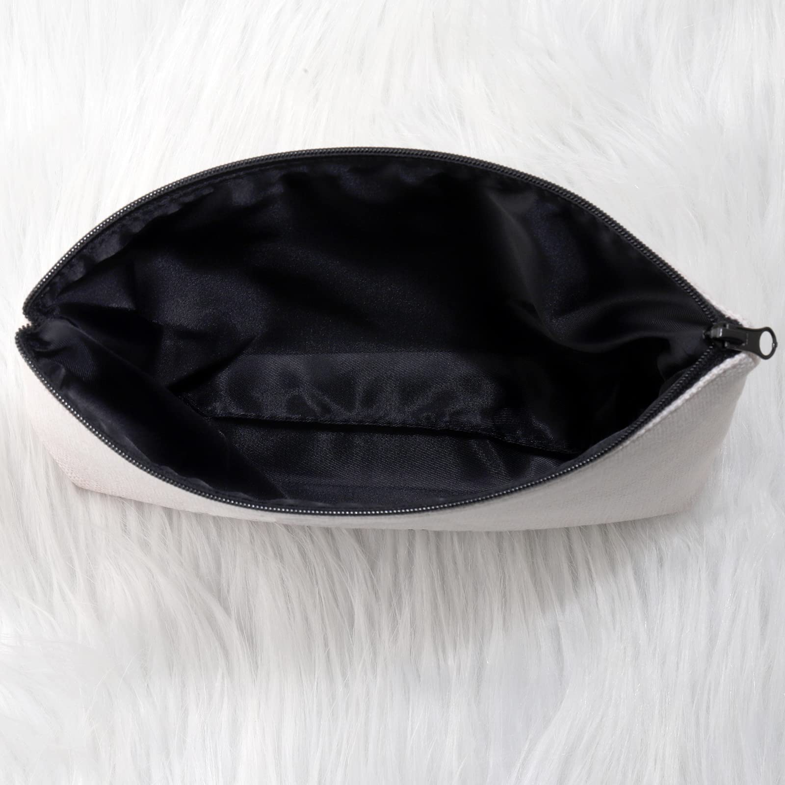 Capybara Makeup Bag - Cute Zipper Pouch for Women & Animal Lovers - Perfect Gift for Travel & Cosmetics
