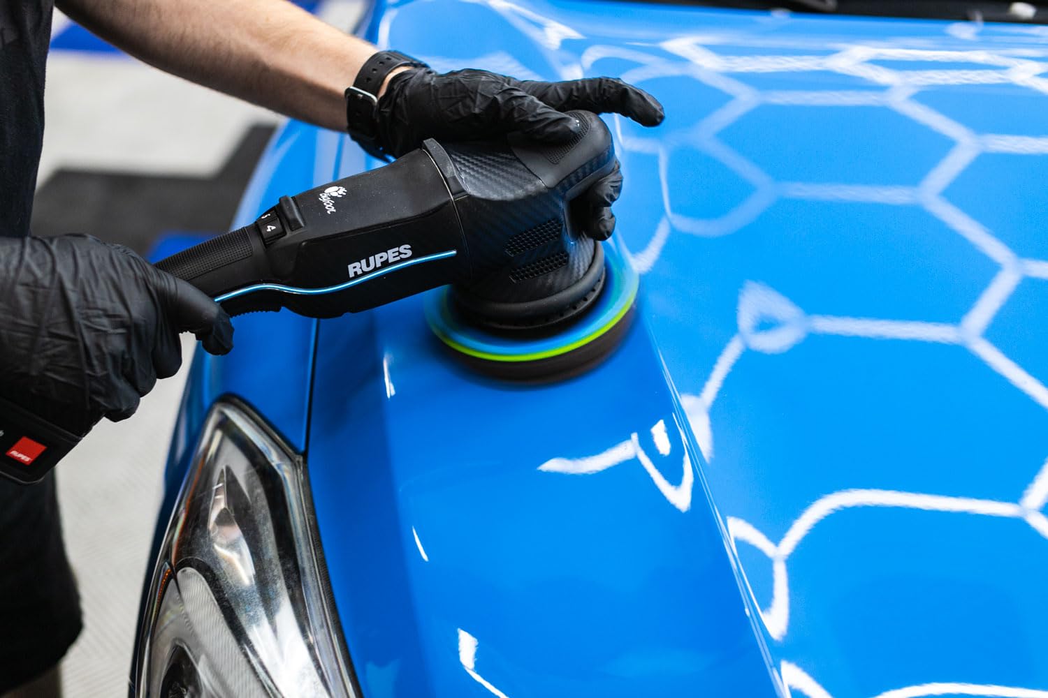 Koch-Chemie Shine Speed Polish - Premium Car Paint Gloss Finish & Protection - 500ml - For Show Cars, Daily Drivers & Detailing Enthusiasts