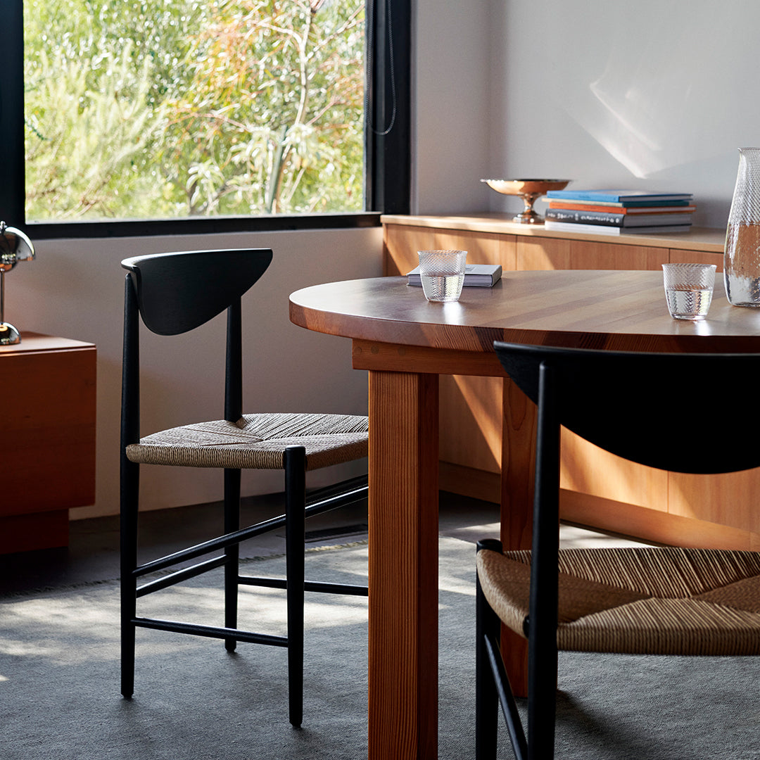 Modern HM3 Dining Chair - Elegant Wooden Seat for Kitchen, Dining Room & Office - Perfect for Home Decor & Entertaining Guests