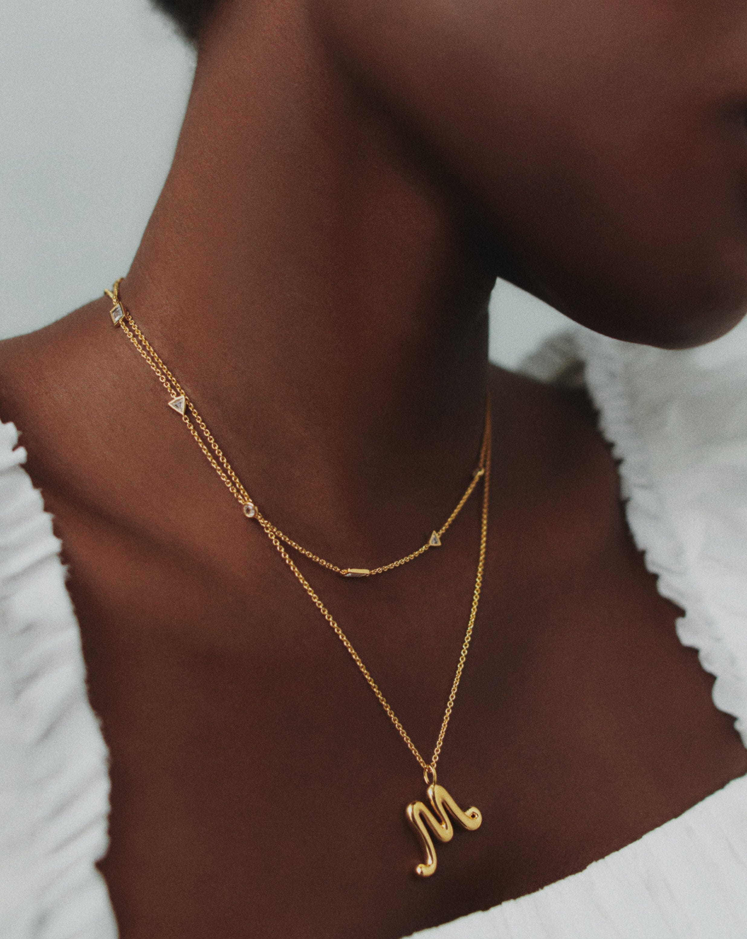 Floating Stone Charm Choker Necklace - Elegant Adjustable Bohemian Jewelry for Women | Perfect for Casual Wear, Date Nights & Festivals