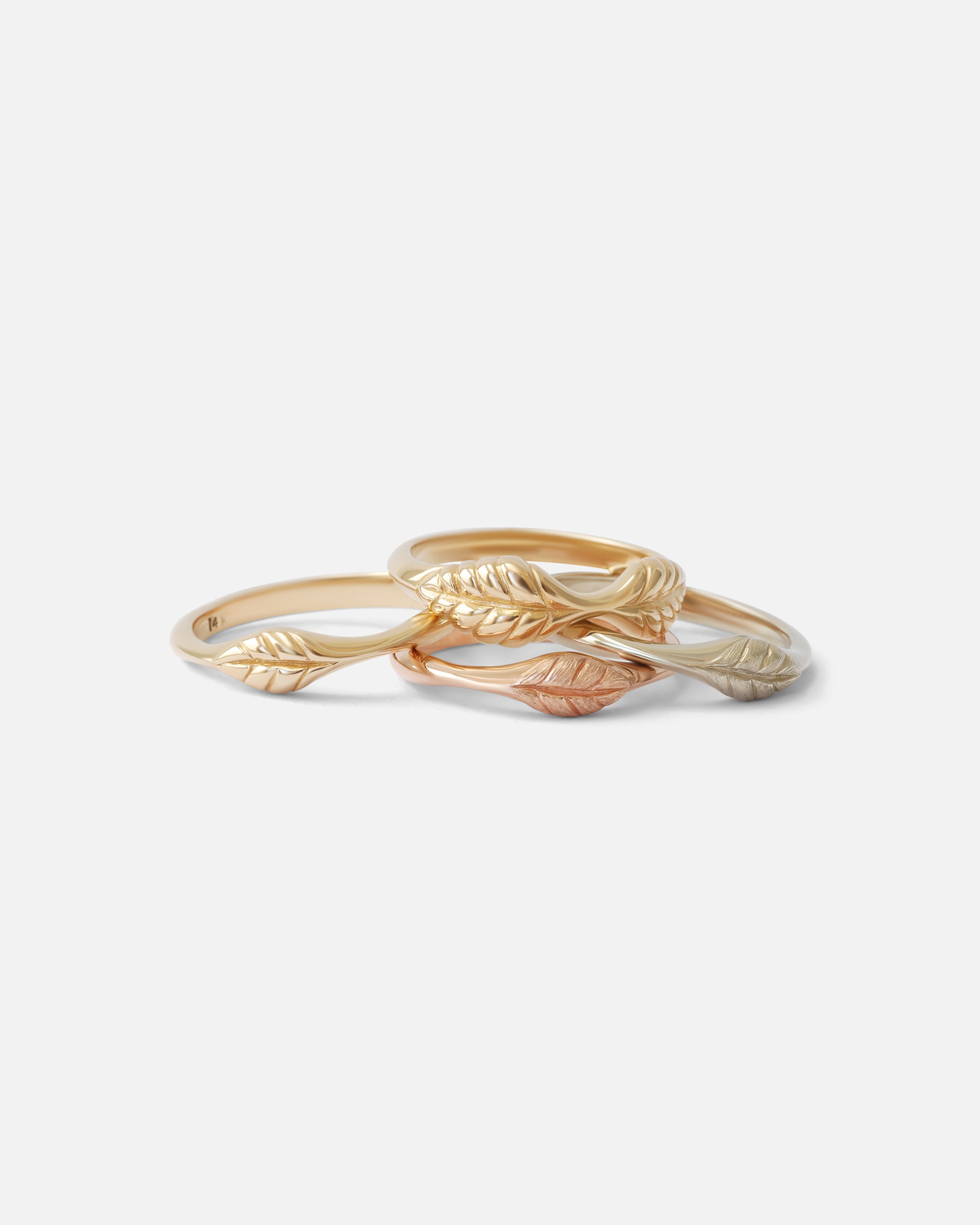Single Leaf Stacker Ring - Elegant Minimalist Stackable Band for Women - Perfect for Everyday Wear, Layering & Gift Giving