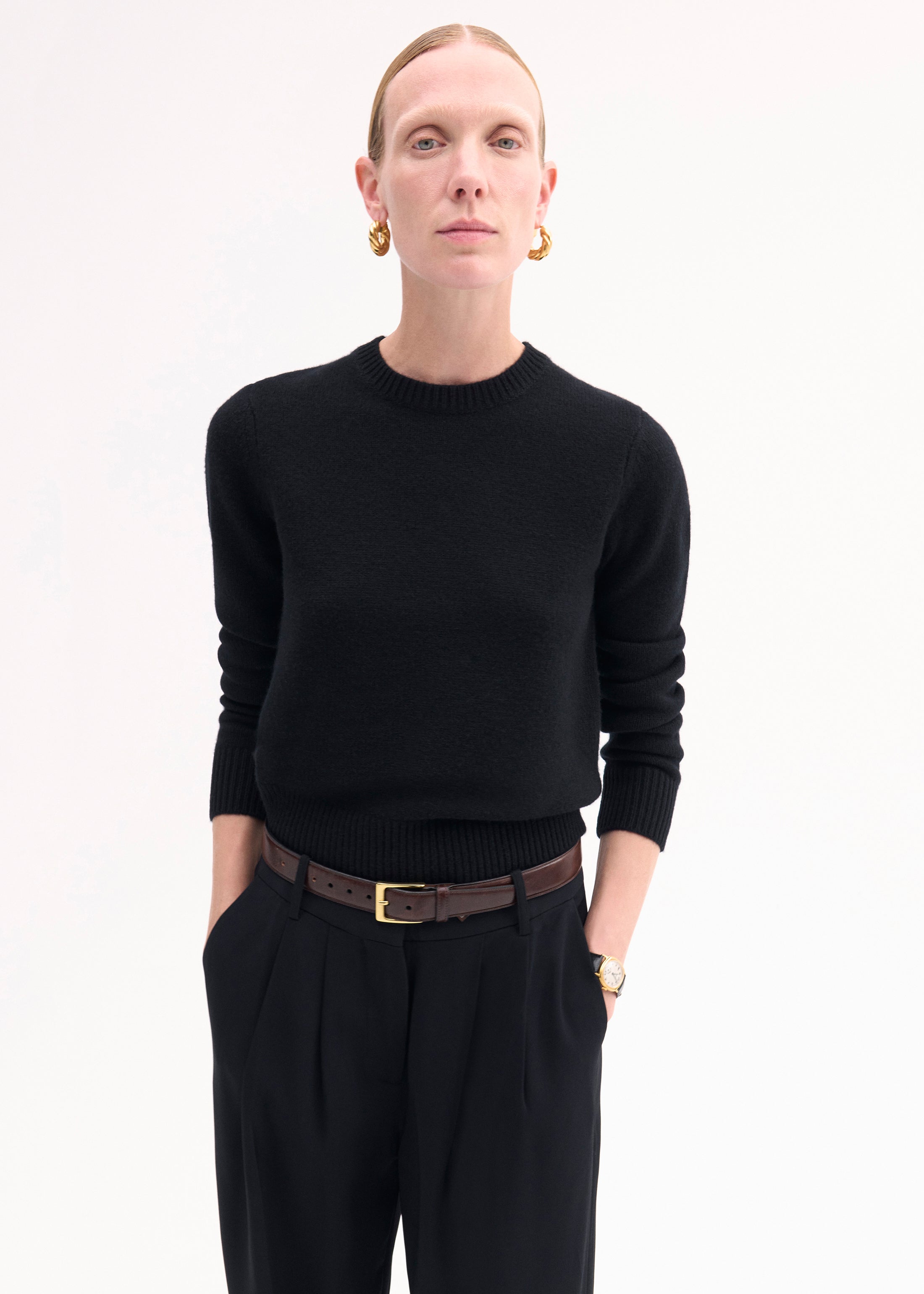 Luxury Black Cashmere Crew Neck Sweater for Men & Women | Soft & Warm Winter Pullover | Perfect for Office, Travel & Casual Outfits