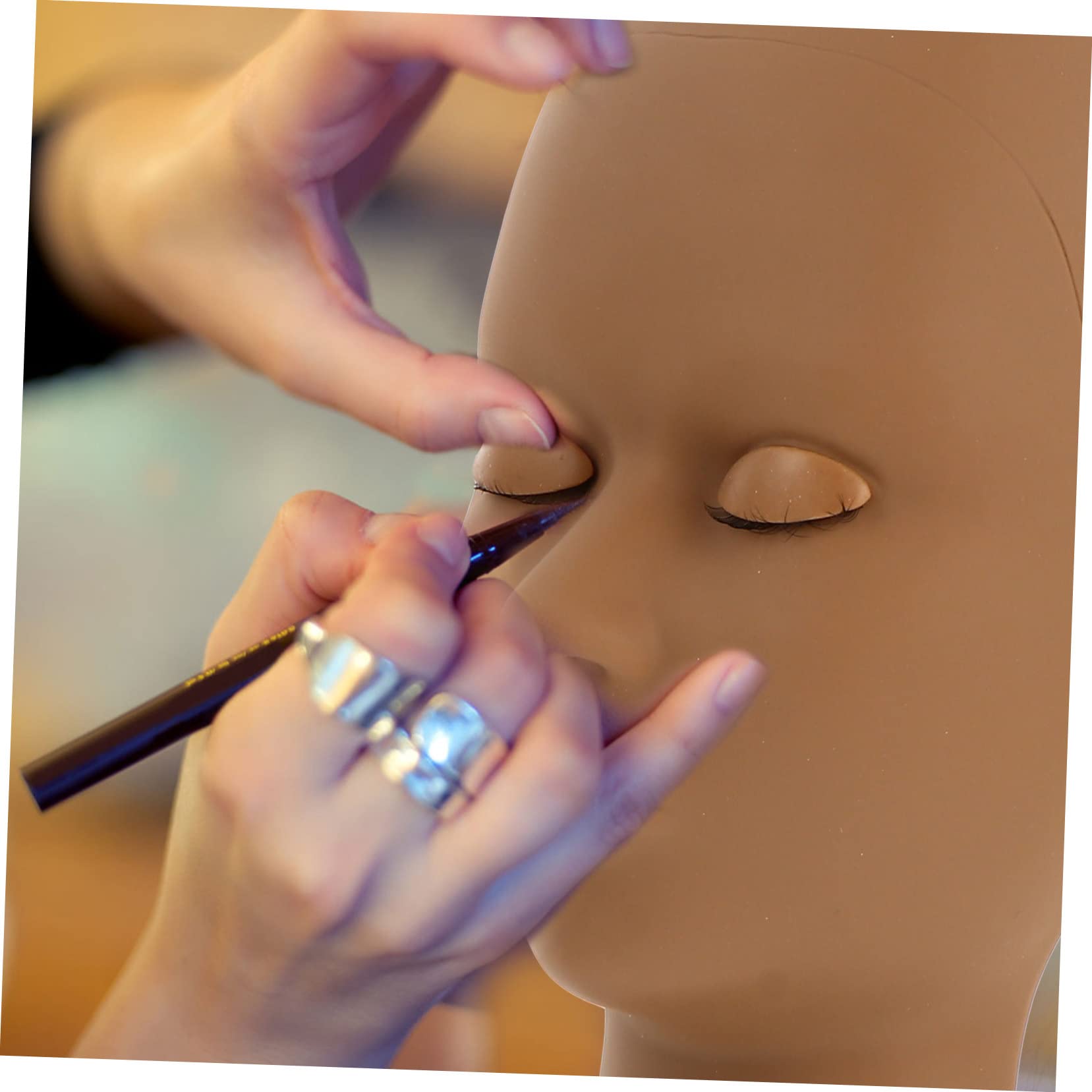 Beatifufu Professional Mannequin Head for Eyelash Extension Practice - Includes 4 Pairs of Lash Molds & Makeup Training Head | Perfect for Beauty Students, Salon Training & Cosmetology Practice