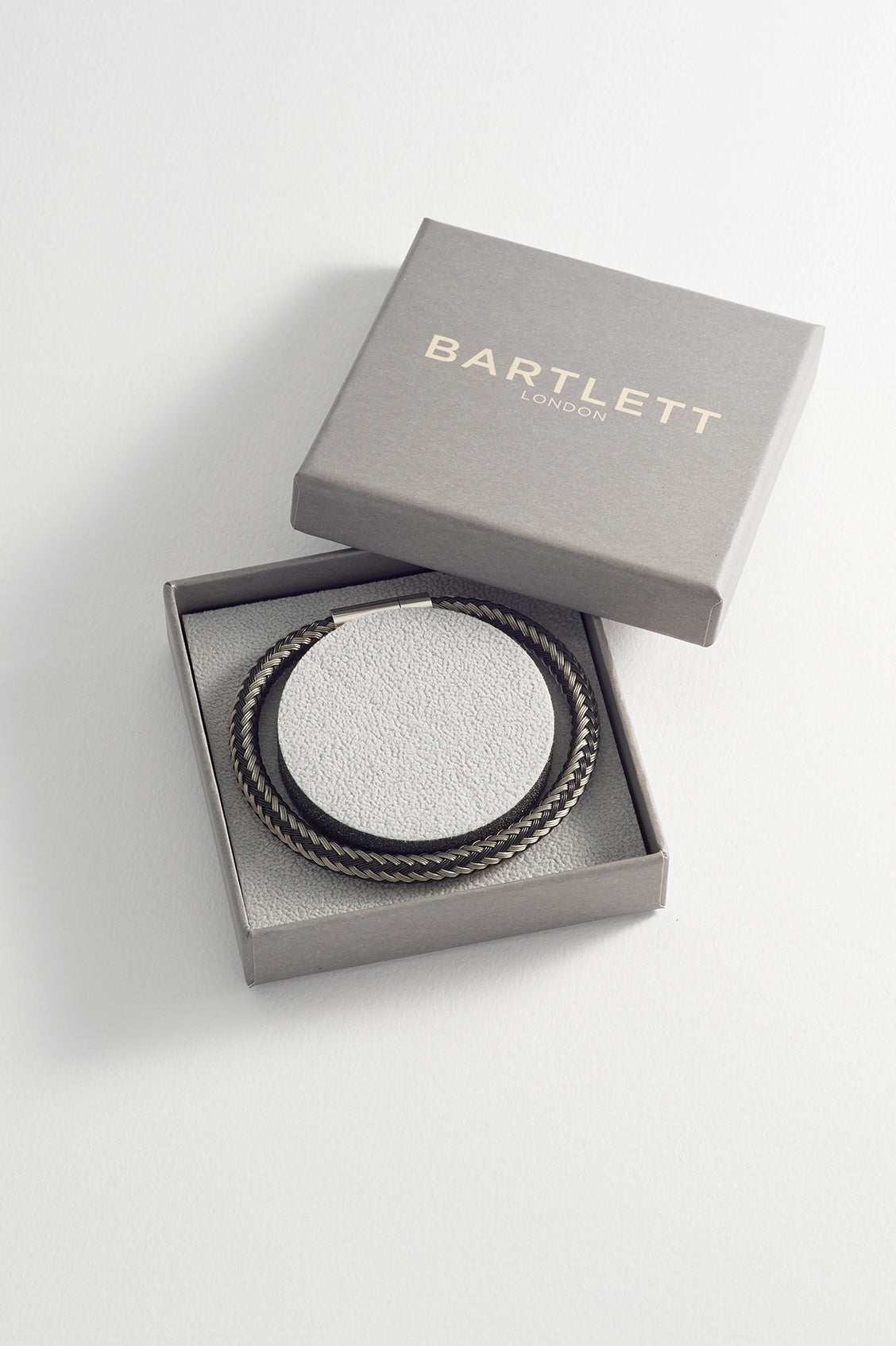 Stylish Men's Metal Mesh Bracelet - Adjustable Stainless Steel Wristband for Casual & Formal Wear - Perfect Gift for Him