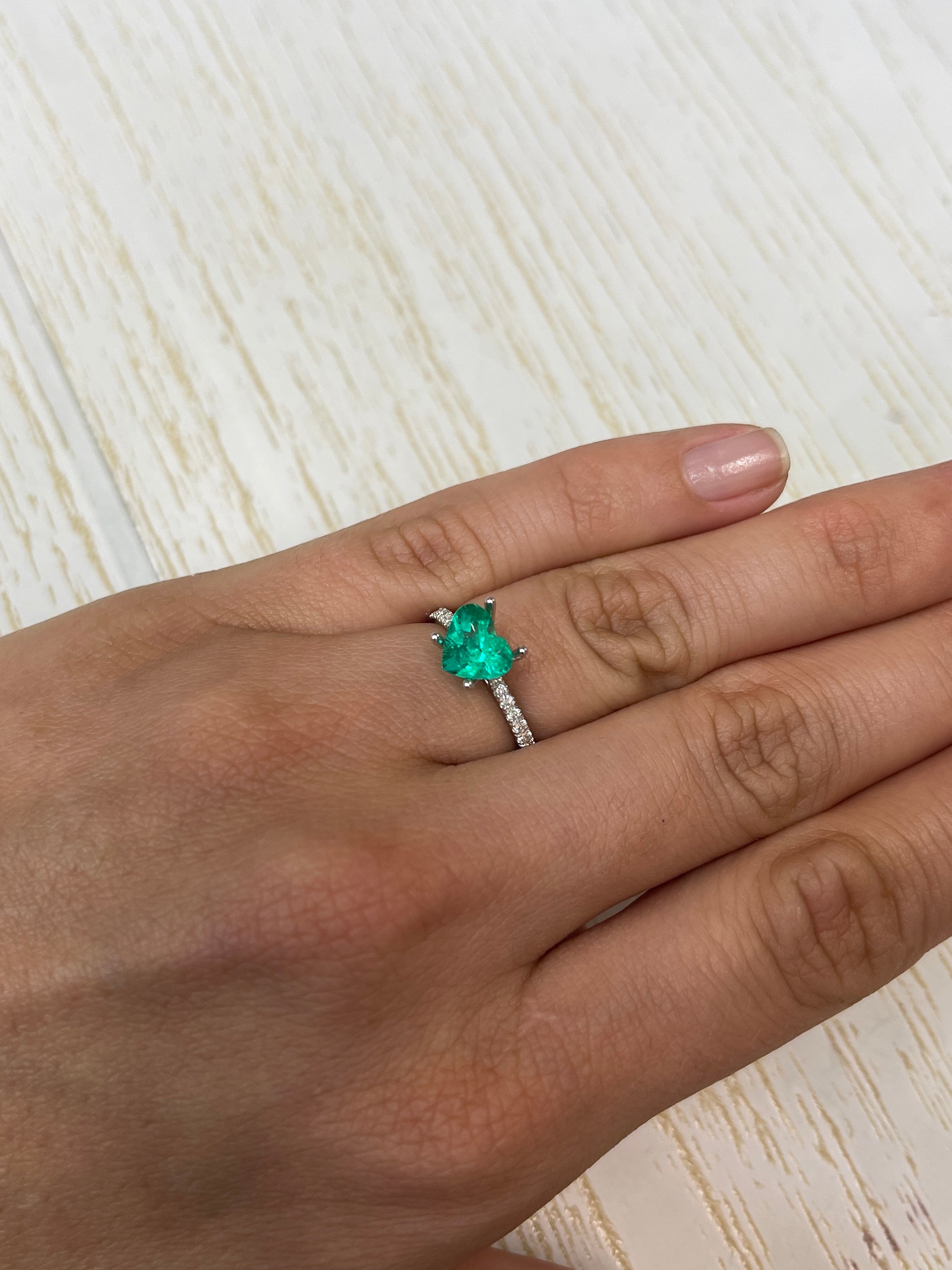 1.62 Carat VS Clarity Natural Green Colombian Emerald Heart Cut Loose Gemstone for Jewelry Making, Engagement Rings & Custom Pendants