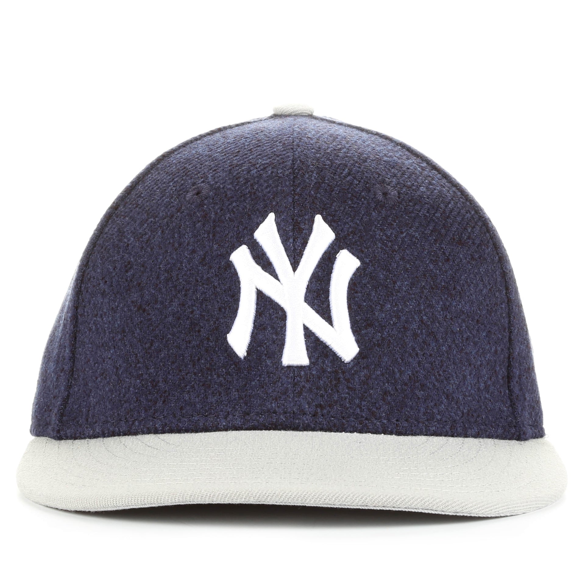 New Era 9Fifty Classic Snapback Hat - New York Yankees Navy Blue Adjustable Baseball Cap for Men & Women - Perfect for Sports Games, Streetwear Fashion & Casual Outfits