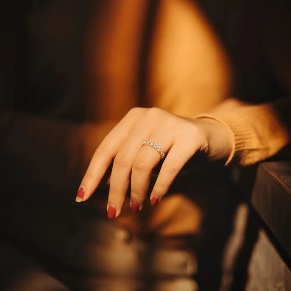 Exquisite Diamond Inlaid Ring for Women - 14K Gold Wedding Band, Anniversary Gift for Her - Perfect for Engagement, Valentine's Day & Special Occasions