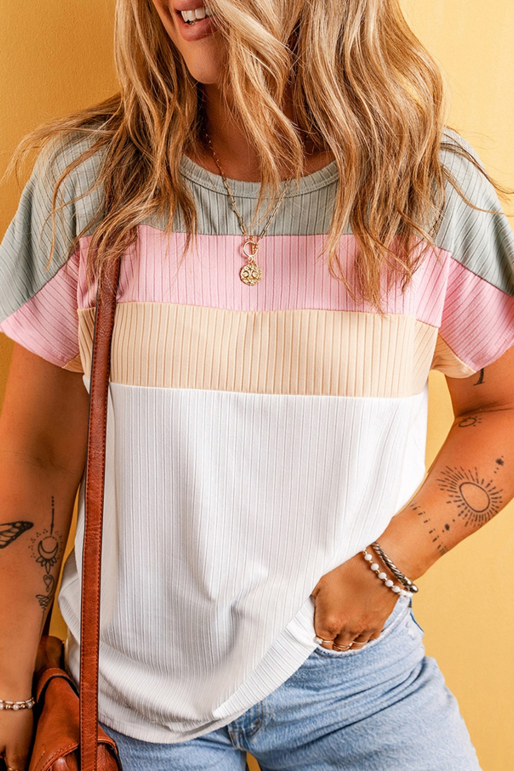 **Plus Size Color Block Round Neck Short Sleeve T-Shirt for Women - Casual Summer Tee for Outfits & Layering**