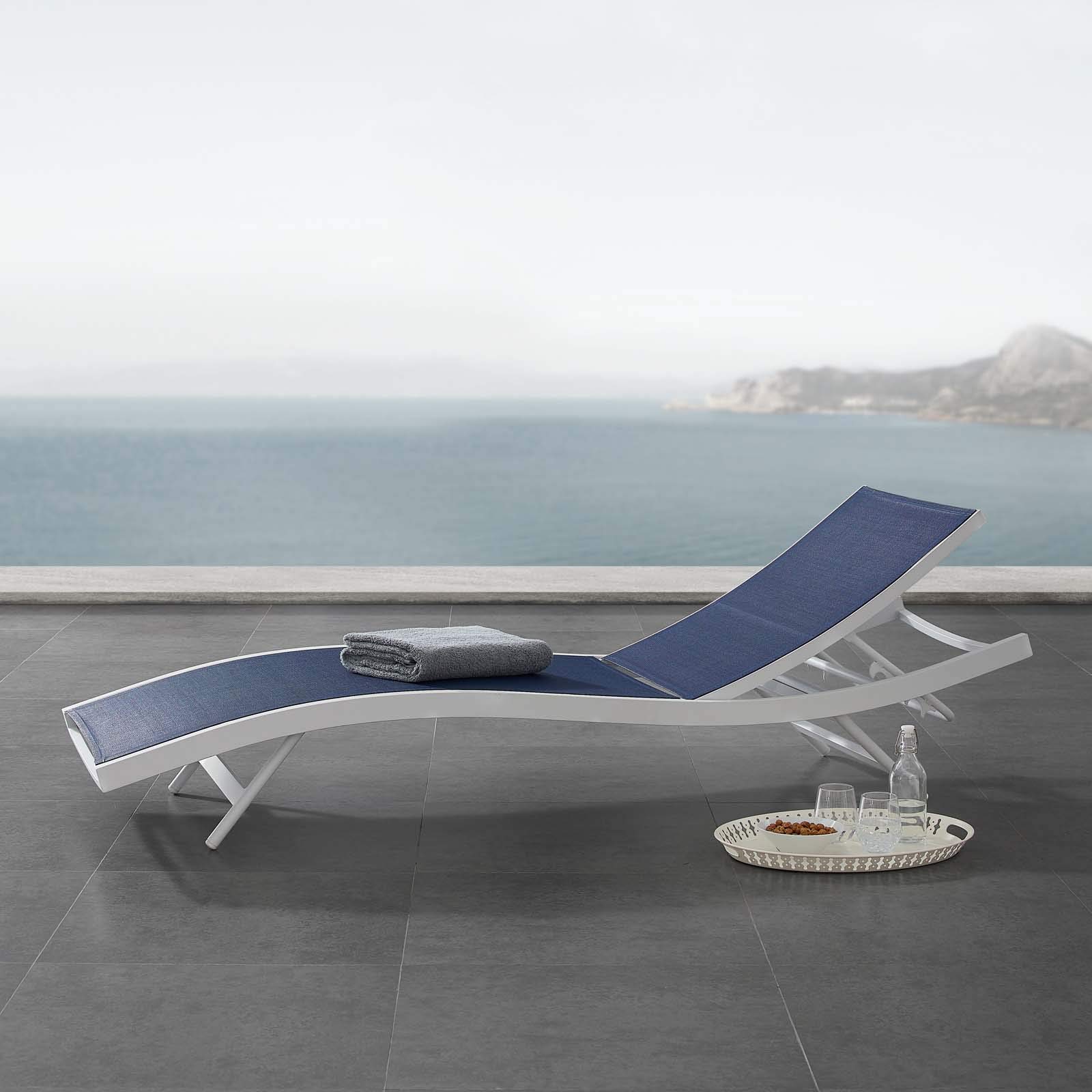 Modern Outdoor Patio Lounge Chair - Navy Blue & White Aluminum Chaise for Garden, Balcony, Poolside - Comfortable Relaxation in Sun or Shade