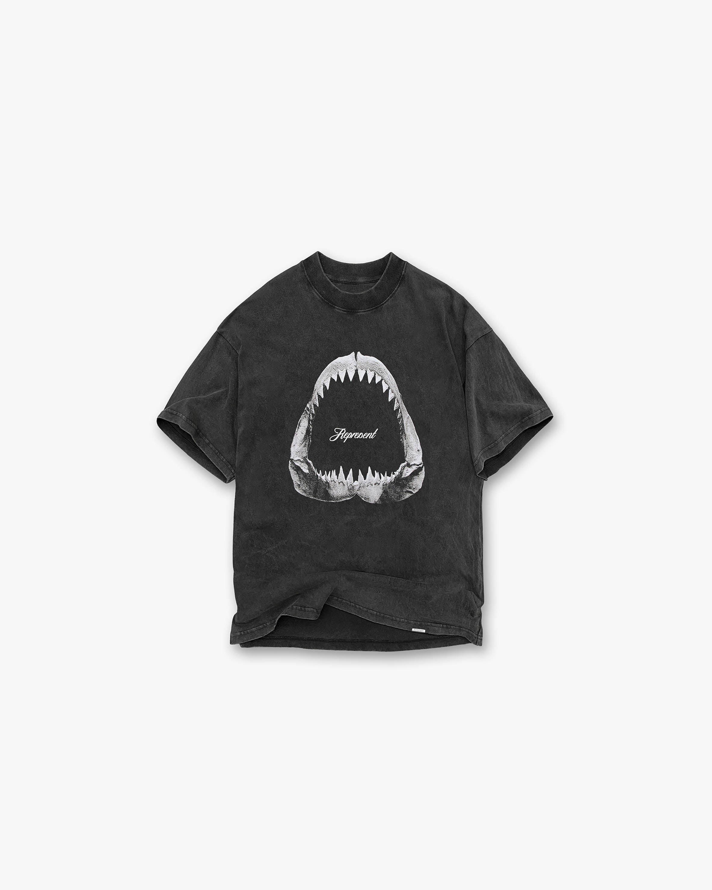 Vintage Grey Shark Jaws Graphic T-Shirt for Men - Cool Retro Shark Teeth Print Tee - Perfect for Beach Vacation, Surfing, and Shark Week Outfits