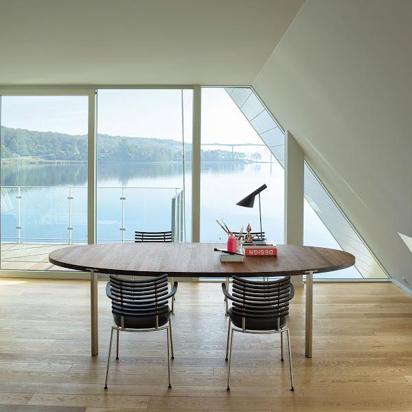 GM2100 Oval Extension Table - Expandable Dining Table for 6-8 People, Perfect for Family Gatherings & Dinner Parties