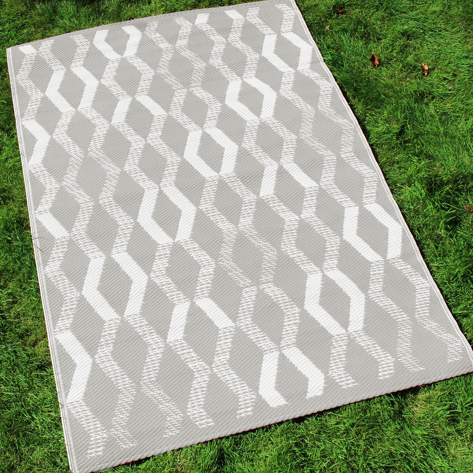 Fusion Rico Outdoor Rug - Waterproof & Durable Grey Patio Carpet for Deck, Garden, and Backyard - Perfect for Outdoor Entertaining and Relaxation