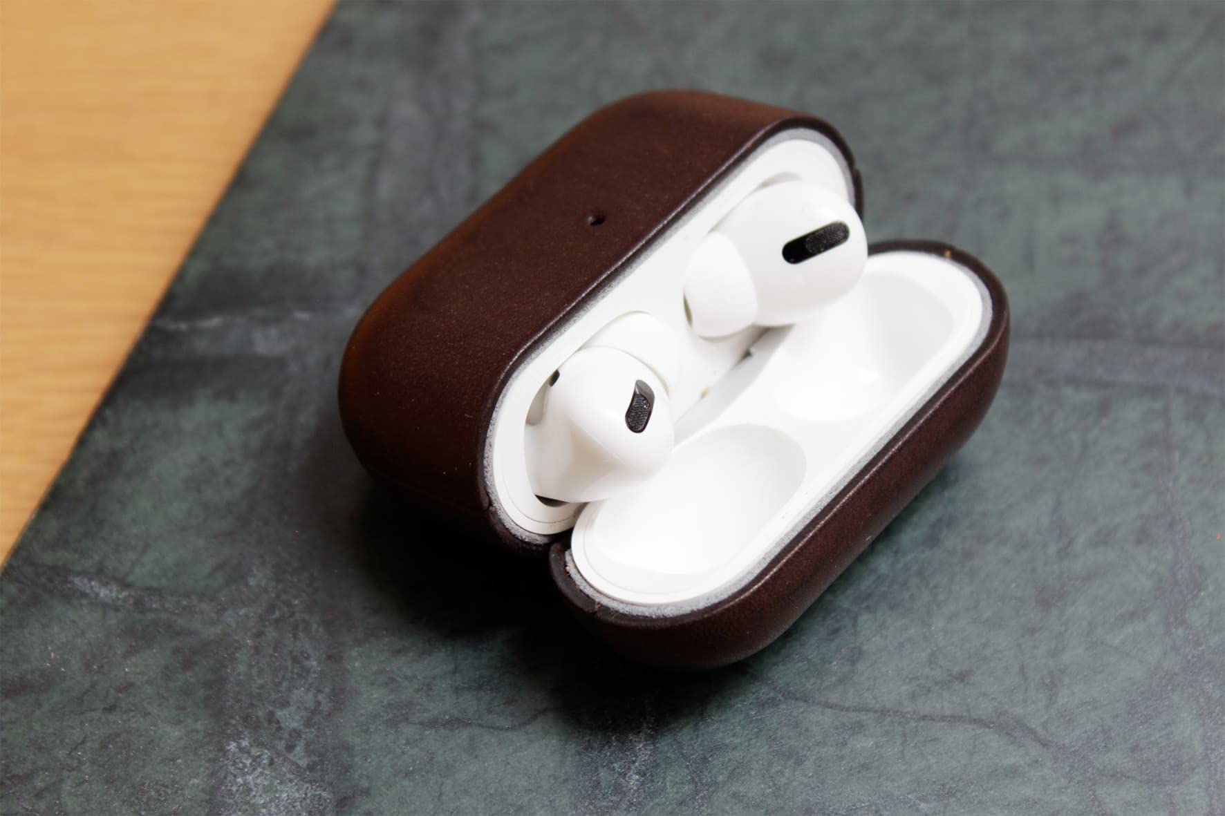 Premium Leather AirPods Pro Case - Handmade in Germany for Travel & Daily Use