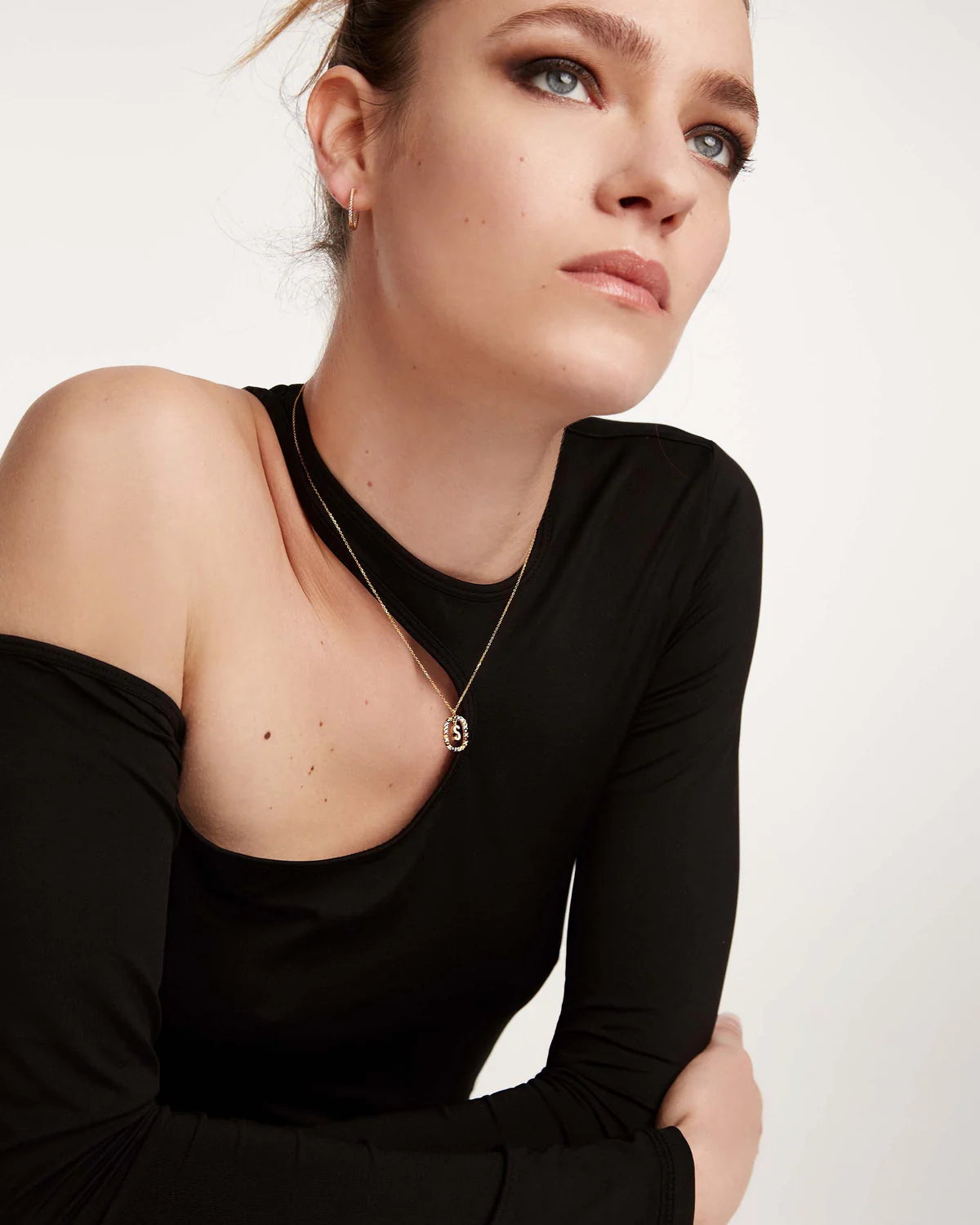 18K Yellow Gold Vermeil Letter S Necklace - Elegant Initial Pendant for Women, Perfect for Gifts, Birthdays & Everyday Wear