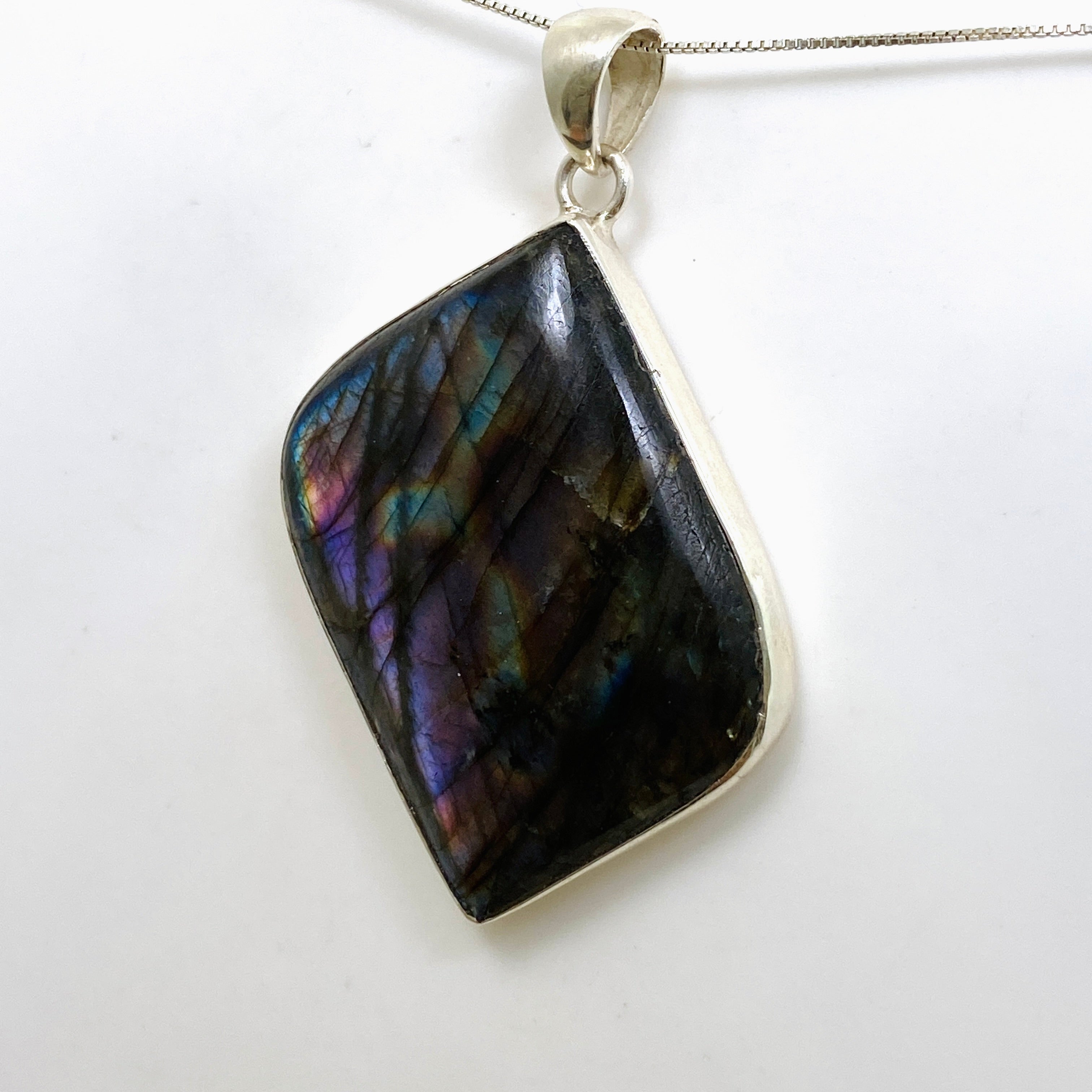 Natural Labradorite Freeform Cabochon Pendant Necklace KPGJ4871 - Healing Crystal Jewelry for Meditation & Energy Work