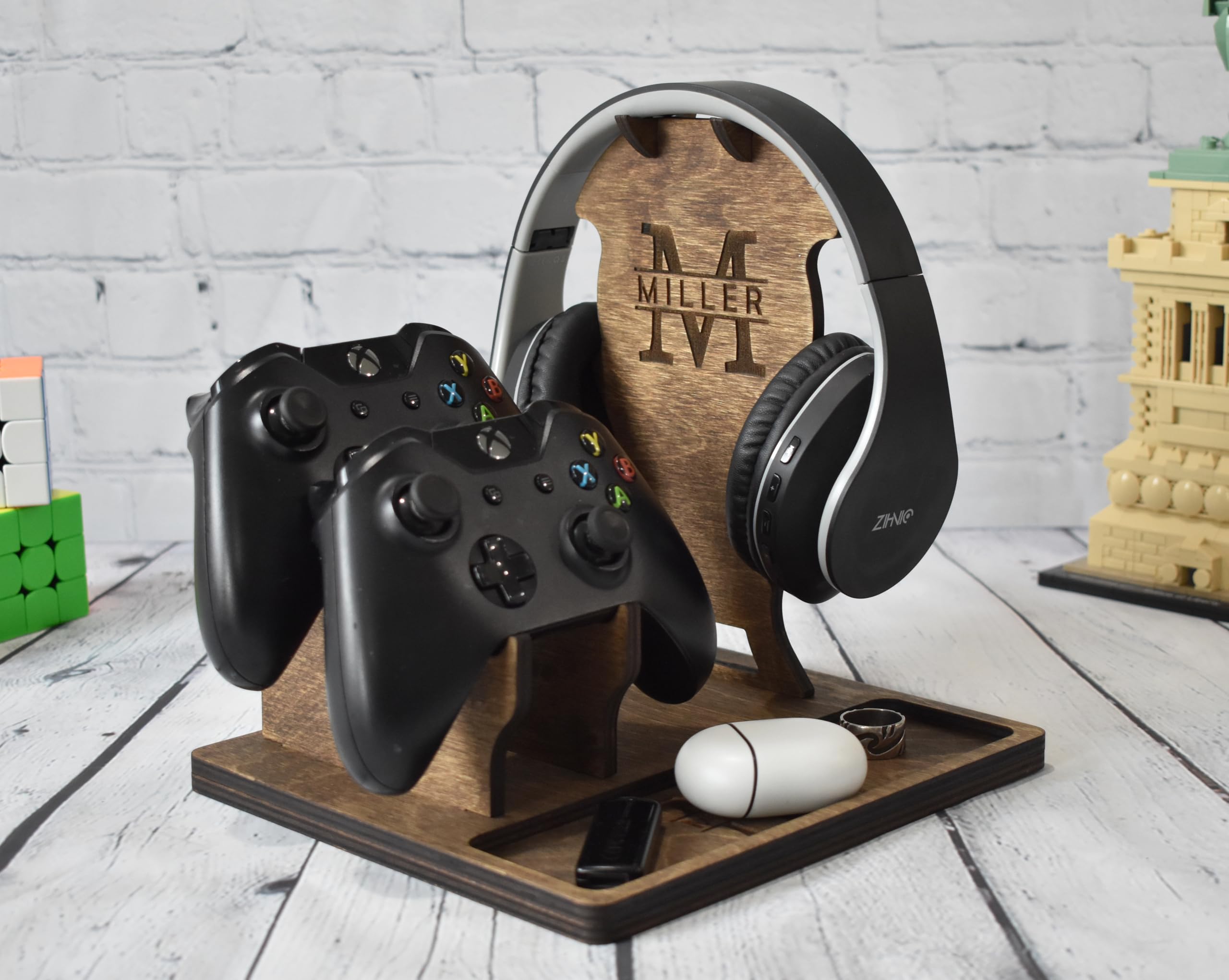 Wooden Headphone & Controller Stand - Gaming Gift for Christmas & Home Use