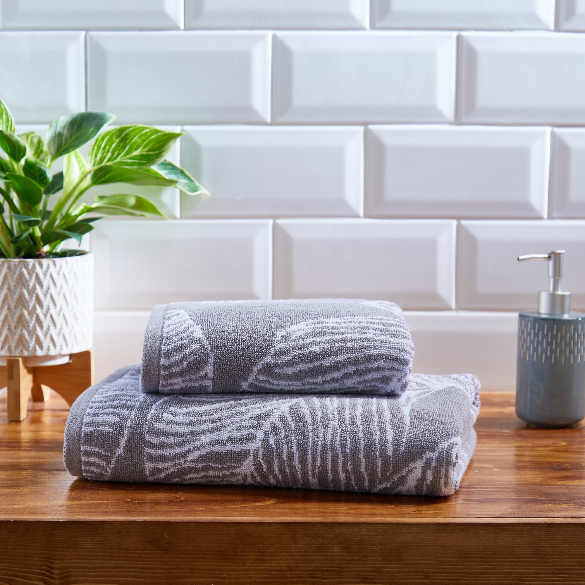 Premium Fusion Matteo Towel - Ultra Soft & Absorbent Bath Towel Set (Grey) - Perfect for Spa, Gym & Luxury Home Bathrooms