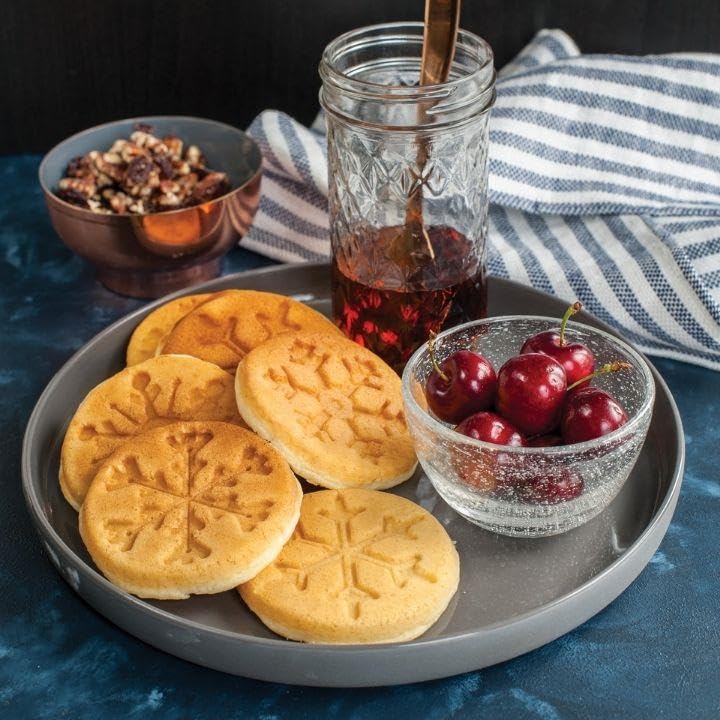 Nordic Ware Snowflake Pancake Pan - Nonstick Cast Aluminum Griddle for Perfect Holiday Breakfast & Christmas Morning Pancakes