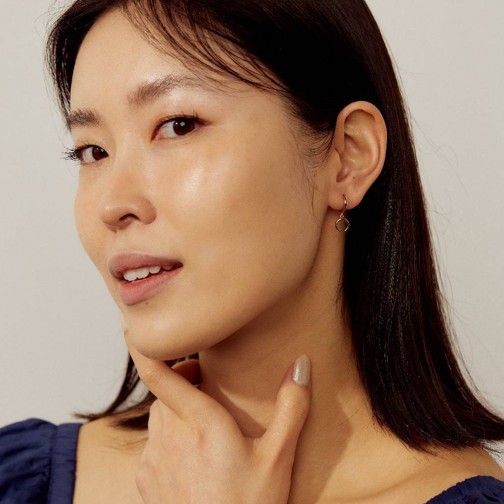 Stylish Horn Charm Huggie Drop Hoop Earrings for Women - Boho Chic Dangle Earrings for Everyday Wear & Special Occasions