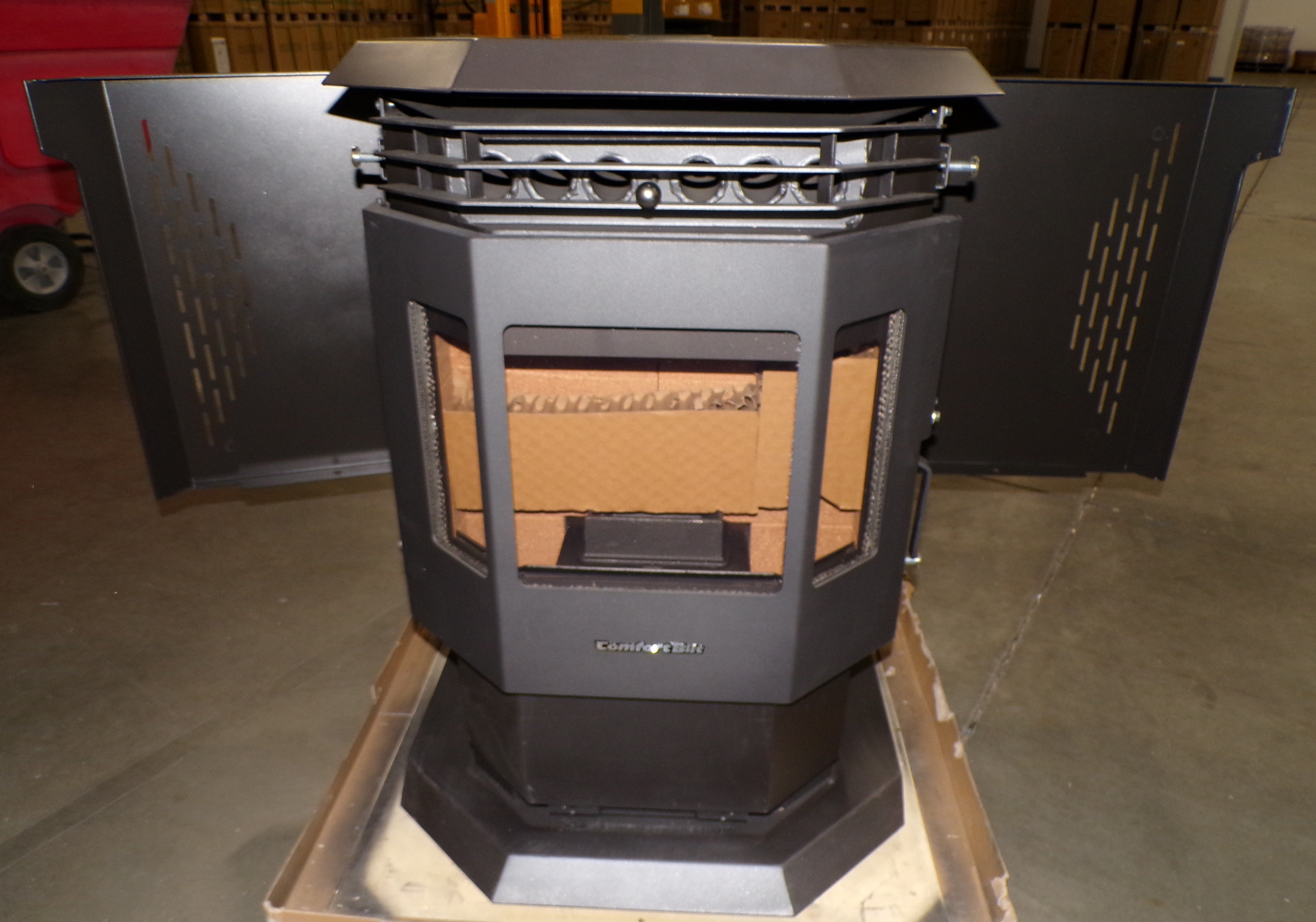 HP21 Black Pellet Stove with Minor Scratches/Dents - Model SD0770 | Efficient Home Heating for Winter & Cozy Cabin Ambience
