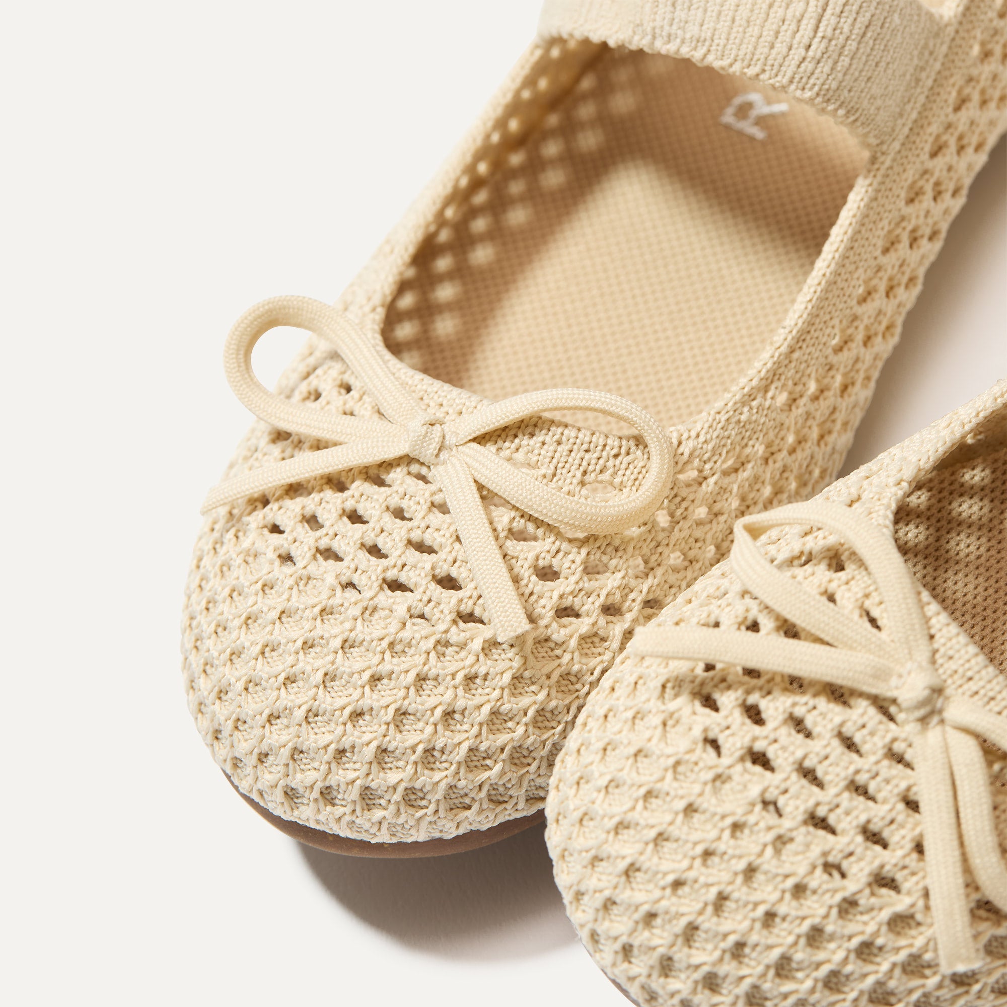 Girls' Mary Jane Shoes with Bow & Mesh - Comfortable & Stylish for School, Parties & Special Occasions