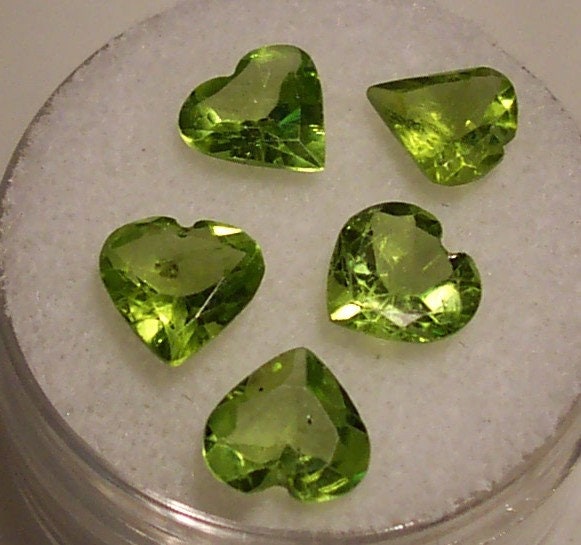 Wholesale Natural Genuine Arizona Peridot Loose Stones - 2mm to 8mm Heart Cut VVS Quality - August Birthstone for Jewelry Making, Engagement Rings & Healing Crystals