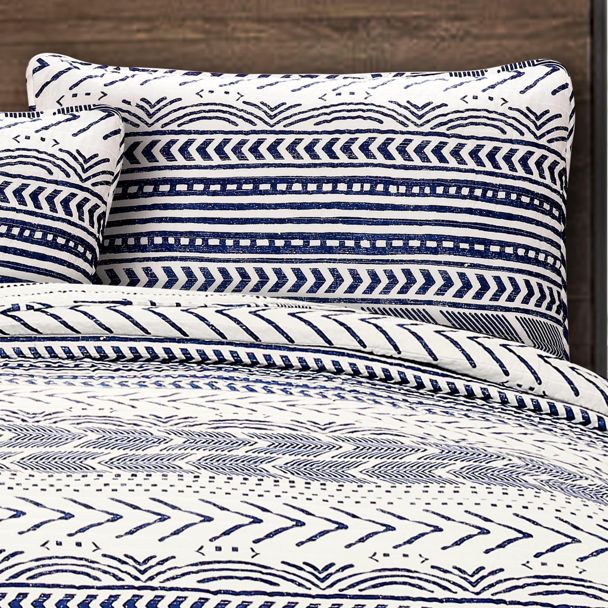 Hygge Geo Quilt 3 Piece Set - Soft Geometric Pattern Bedding for Cozy Bedroom Decor | Perfect for Master Bedroom, Guest Room & Dorm