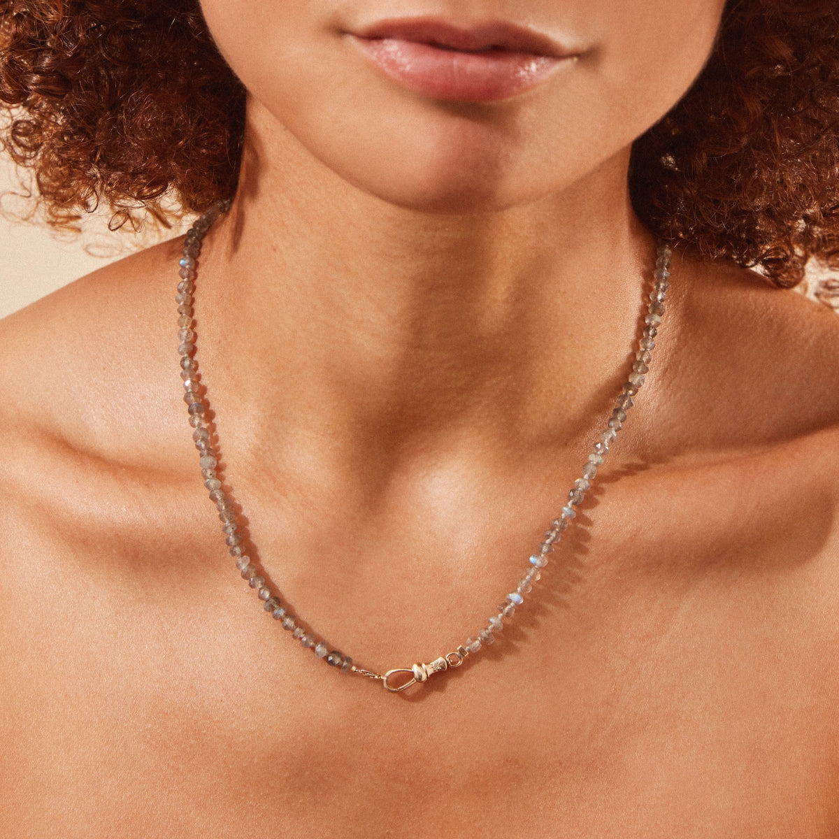 10K Yellow Gold Labradorite Beaded Mood Necklace - Healing Crystal Jewelry for Stress Relief & Positive Energy - Perfect for Meditation, Yoga & Spiritual Practices