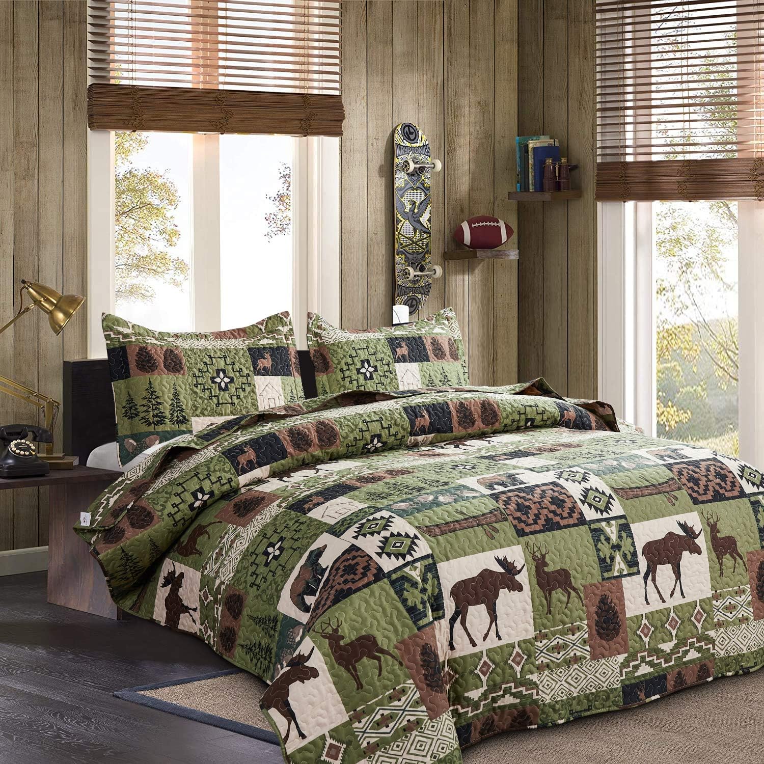 King Size Rustic Quilt Set - Reversible Bear & Moose Bedding for Cabin Decor