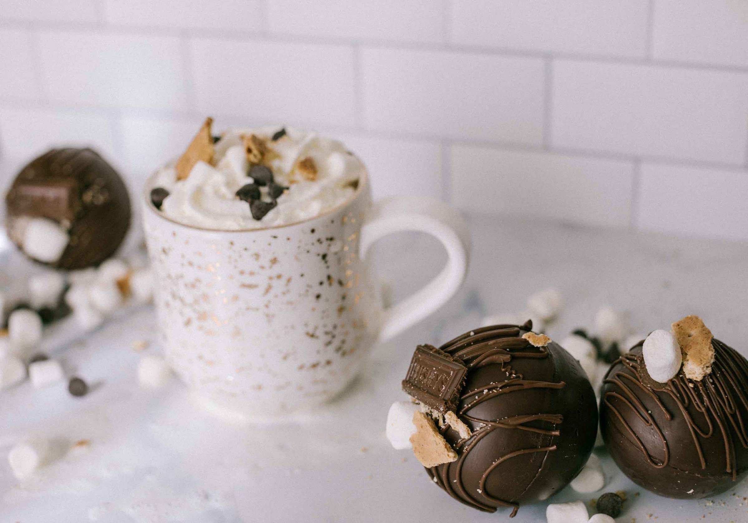 Handstand Kitchen Hot Cocoa Bombs DIY Kit - Make Delicious Chocolate Bombs at Home | Perfect for Holiday Gifts, Christmas Parties & Cozy Winter Nights