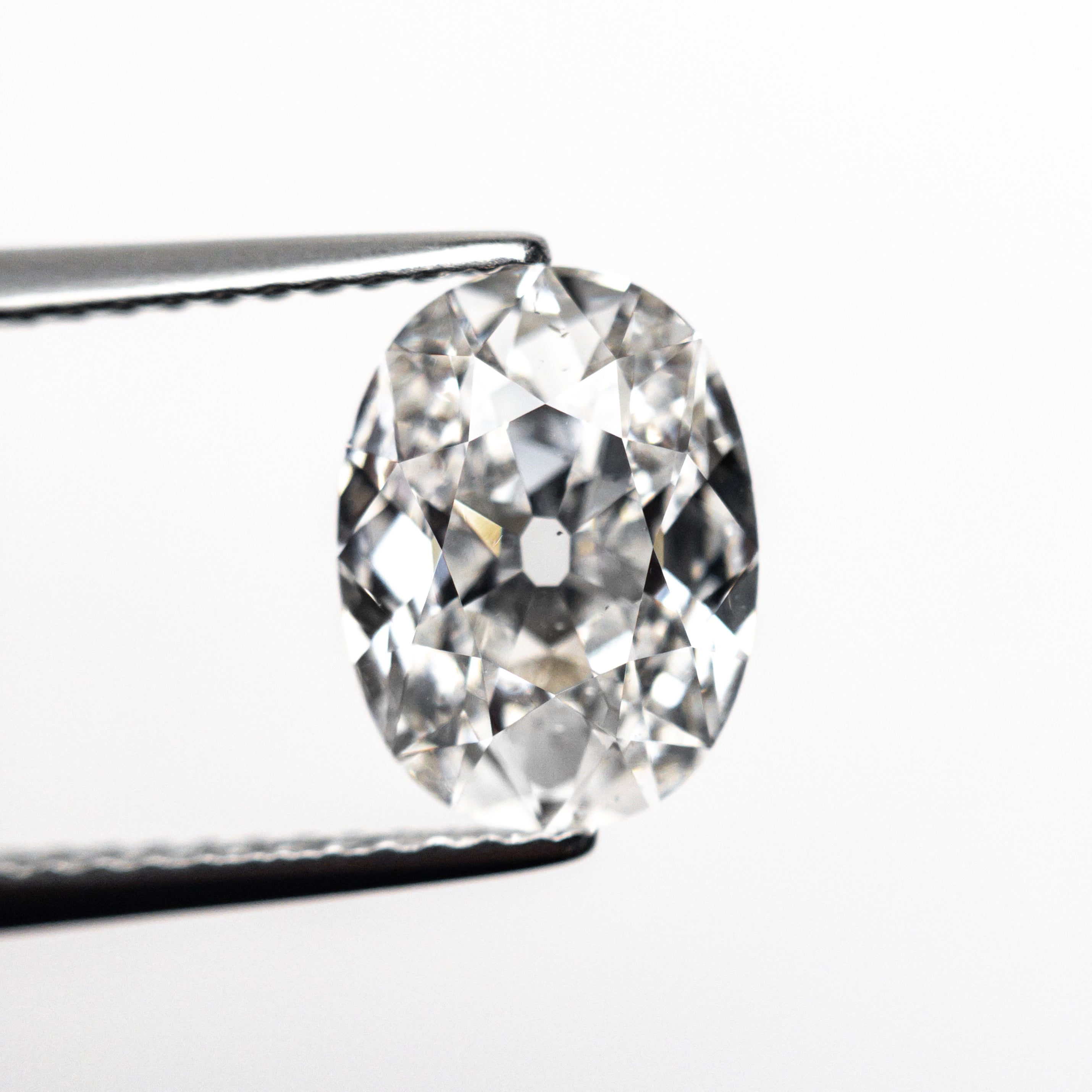 2.01ct Oval Diamond Engagement Ring - GIA Certified E Color SI1 Clarity - 9.42x7.04x3.90mm Antique Brilliant Cut - Perfect for Wedding Proposals & Anniversary Gifts