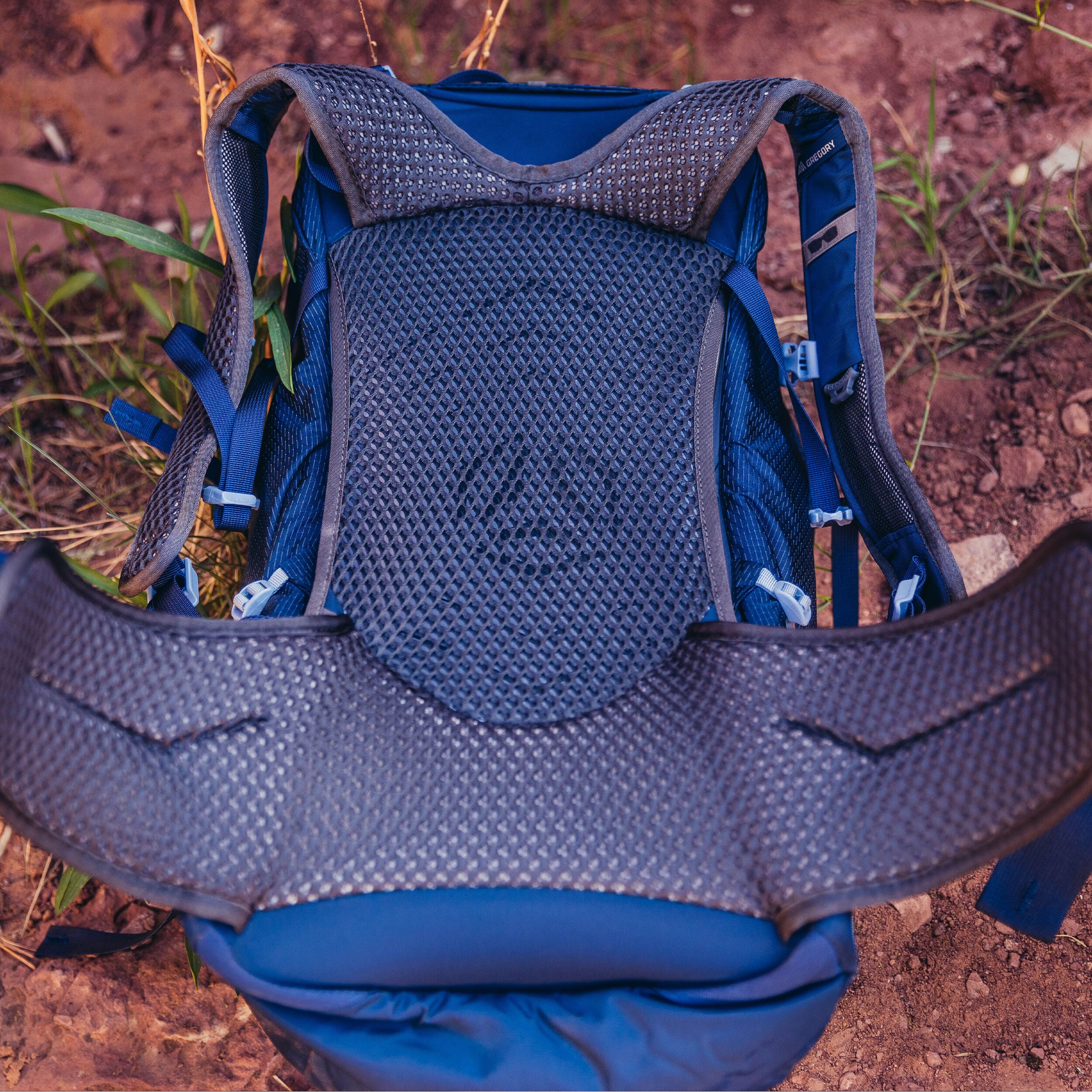 Gregory Juno 24L Hiking Backpack - Lightweight Daypack for Outdoor Adventures, Travel & Camping | Durable Water-Resistant Design for Men & Women