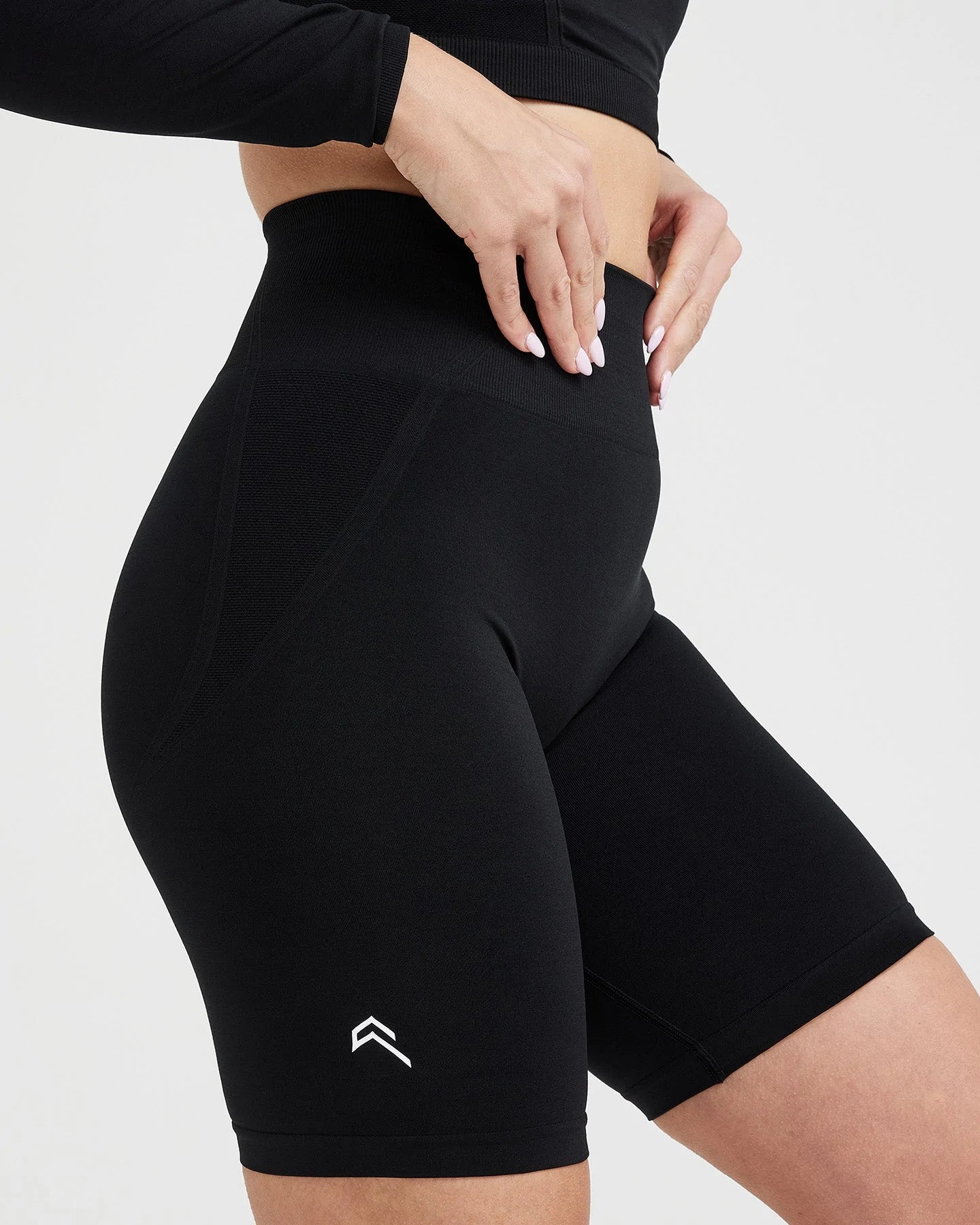 Effortless Seamless Cycling Shorts for Men & Women - Comfortable Black Bike Shorts for Road Cycling, Spinning & Gym Workouts