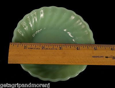 ANCHOR HOCKING 5 x 1.5 Inch Jadeite Mint Green Bowls Set of 2 - Vintage Kitchenware for Salads, Desserts & Serving - Excellent Condition